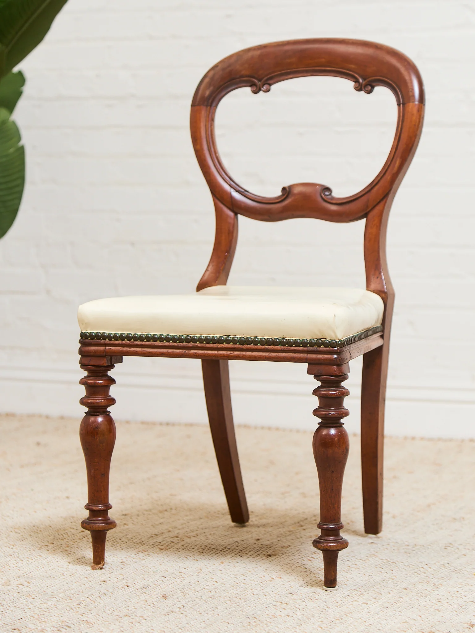 1940’s Carved Sweetheart Chairs Set of 6 - Image 4
