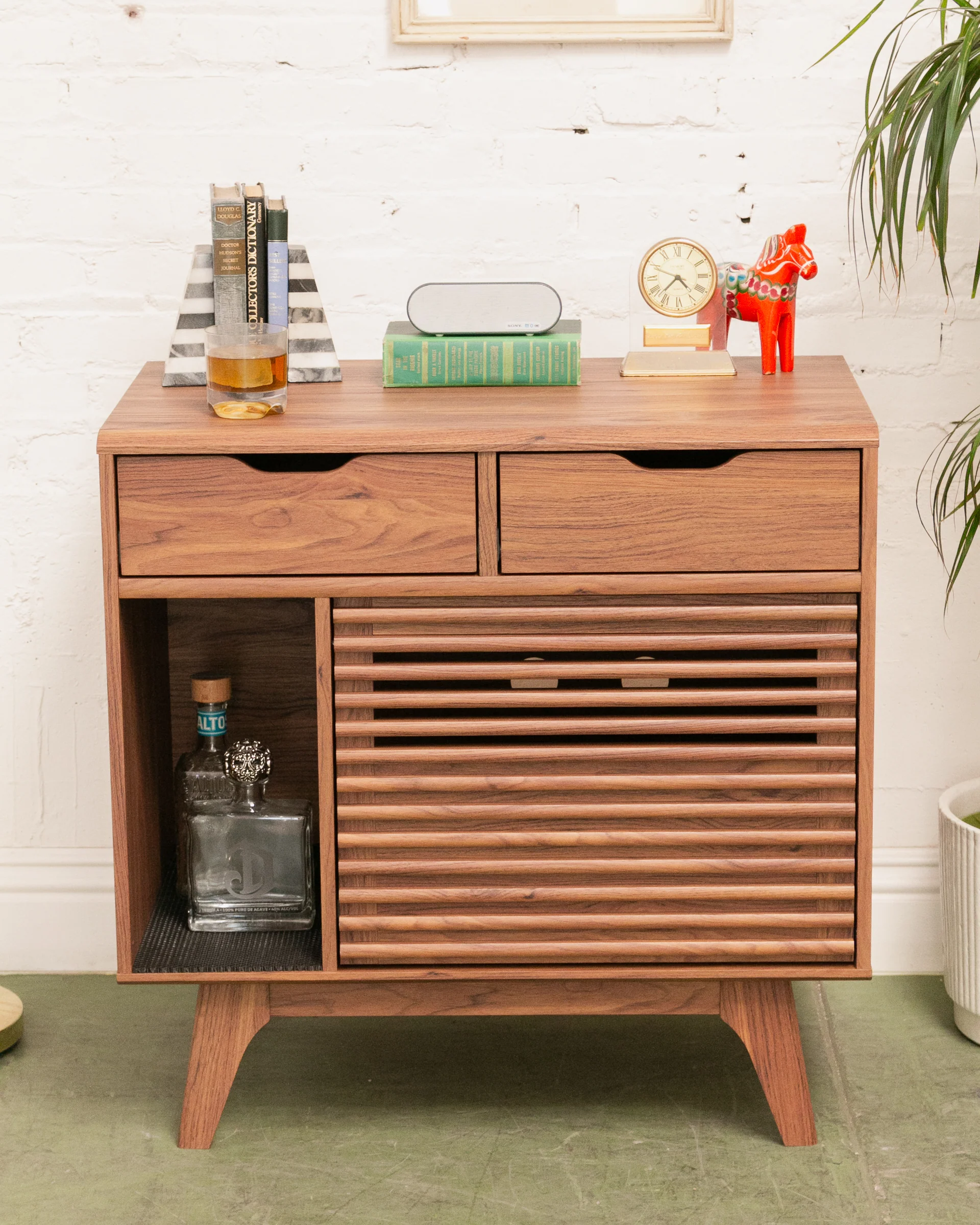 2 drawer Slat Cabinet - Image 17