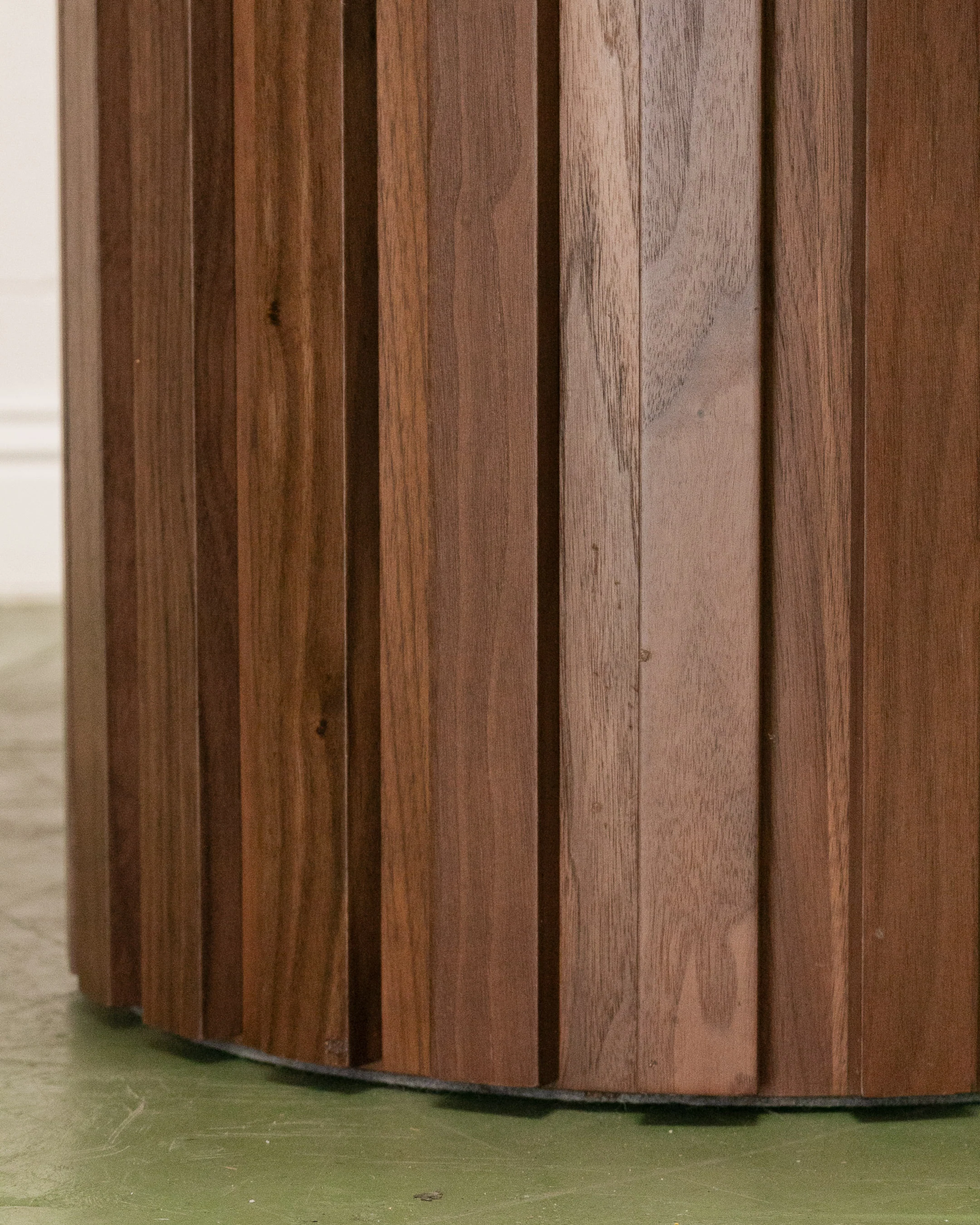 Dalia Round Table in Walnut - Image 11