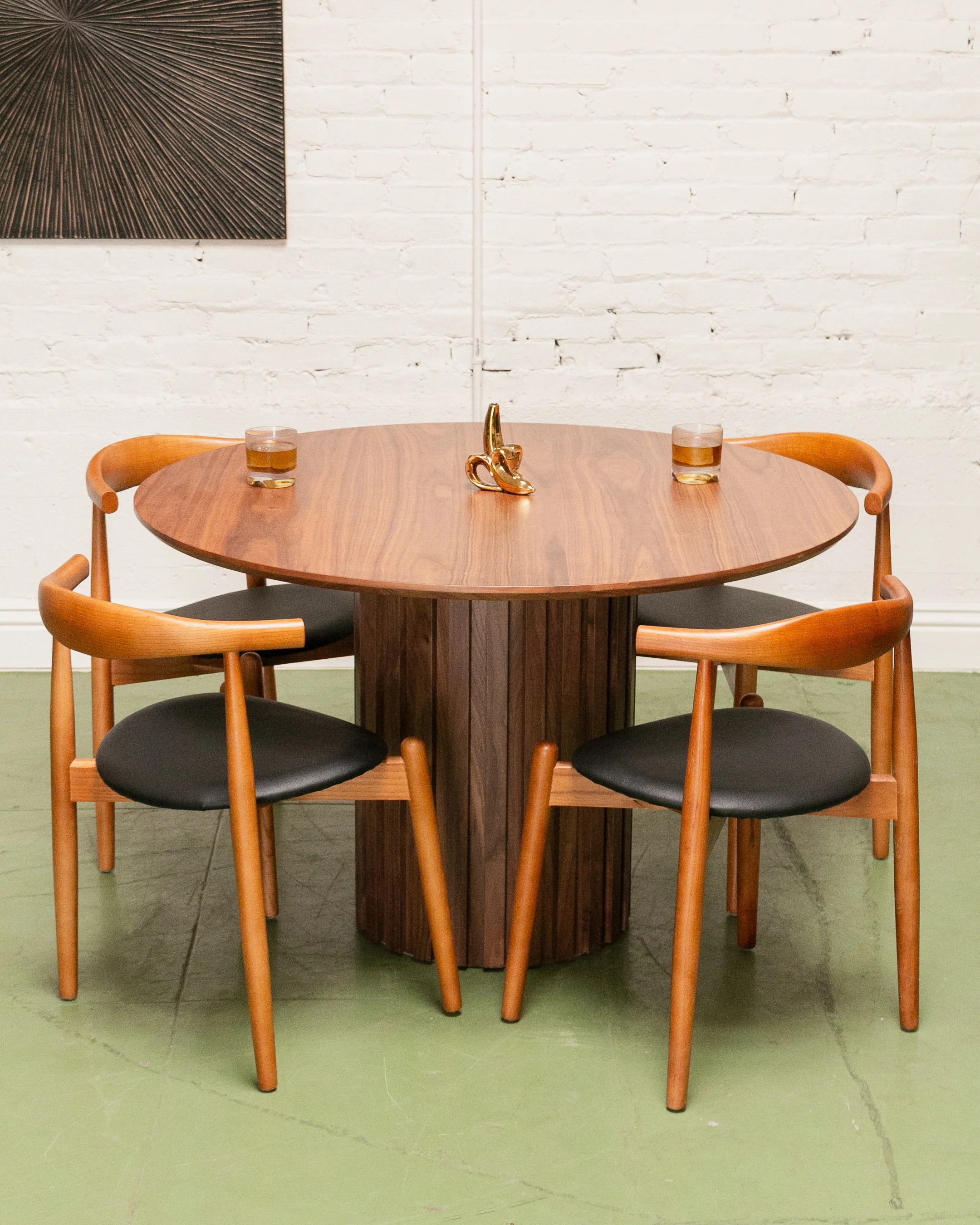 Dalia Round Table in Walnut - Image 13