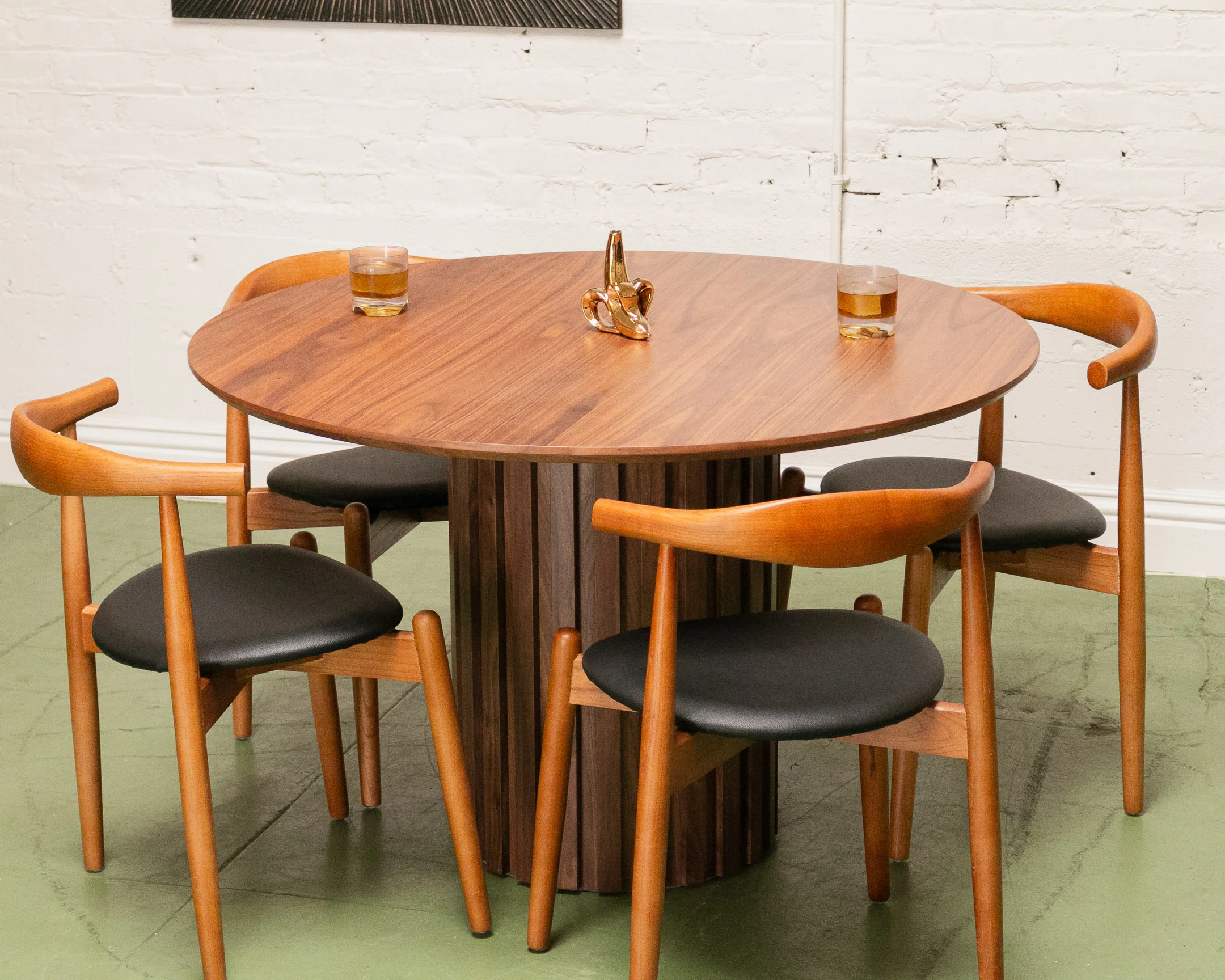 Dalia Round Table in Walnut - Image 6
