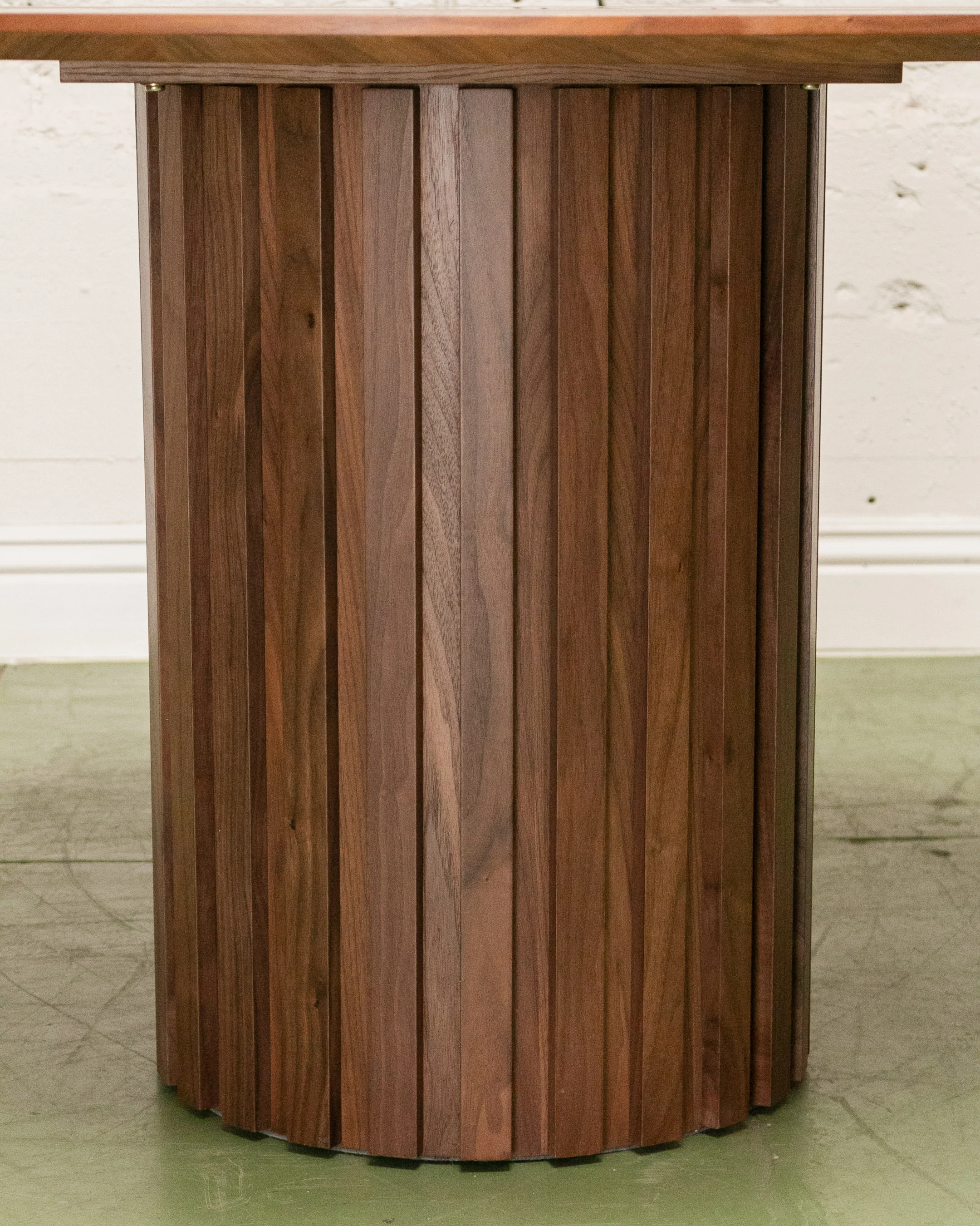 Dalia Round Table in Walnut - Image 9