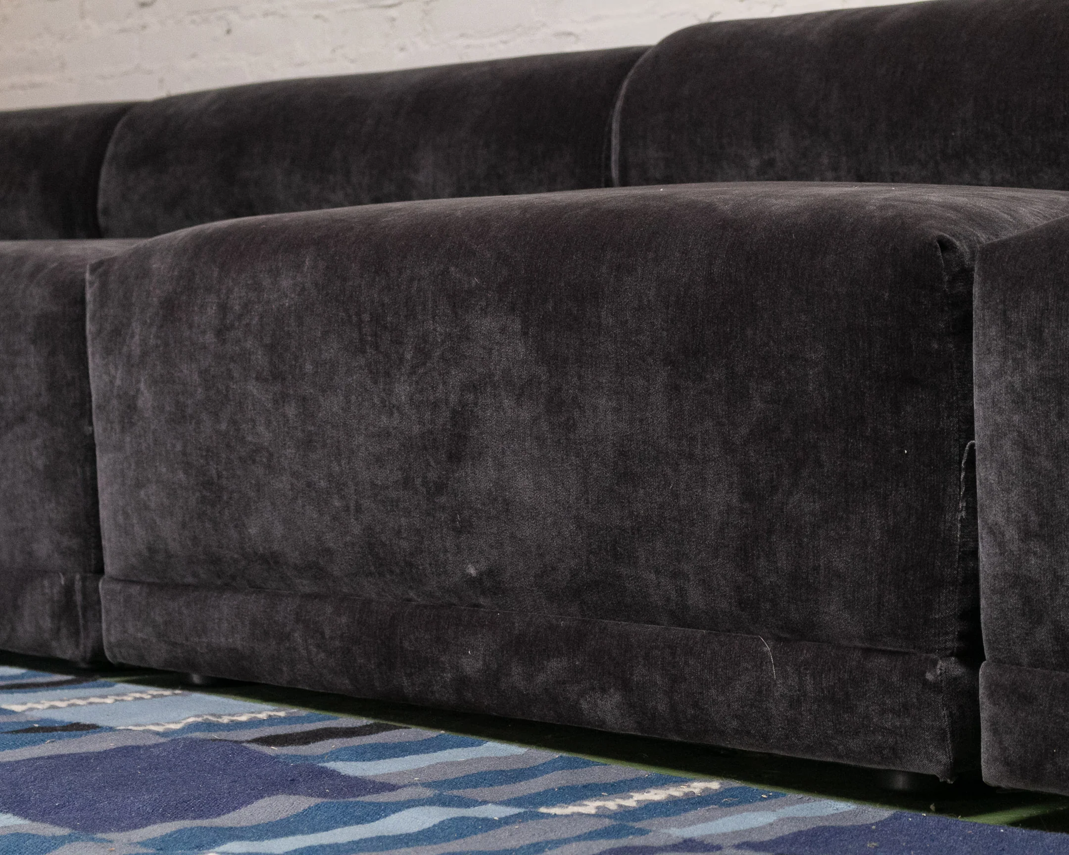 Emma 4 Piece Modular Sectional in Amici Smoke - Image 10