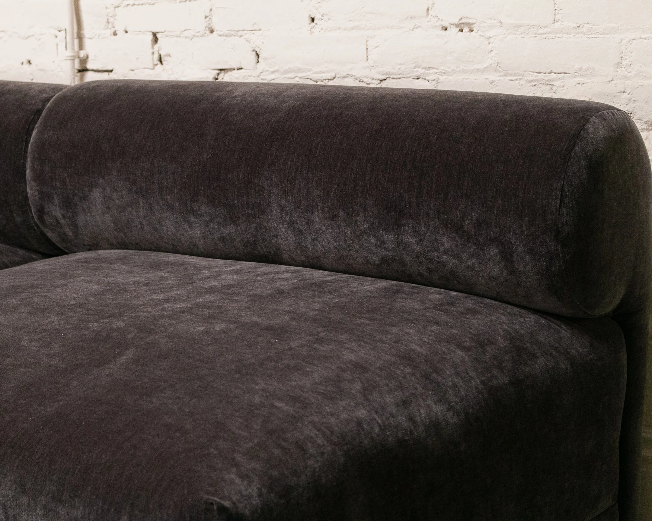 Emma 4 Piece Modular Sectional in Amici Smoke - Image 7