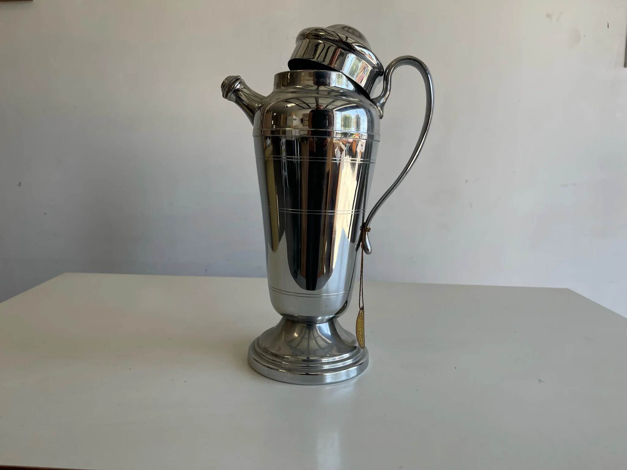 Farberware Chrome Plated Cocktail Shaker - Image 3