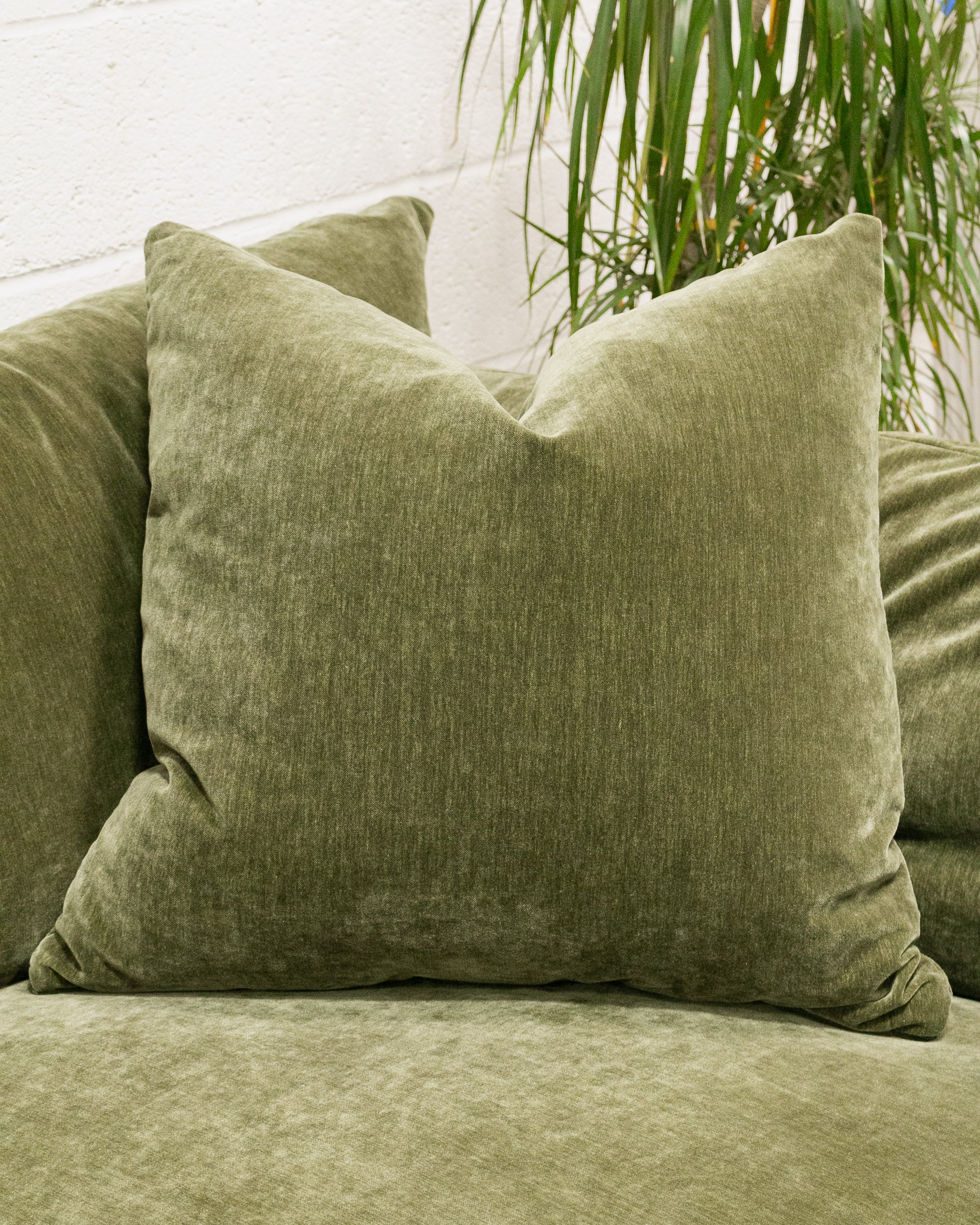 Hansel Modular Sofa in Amici Moss - Image 11