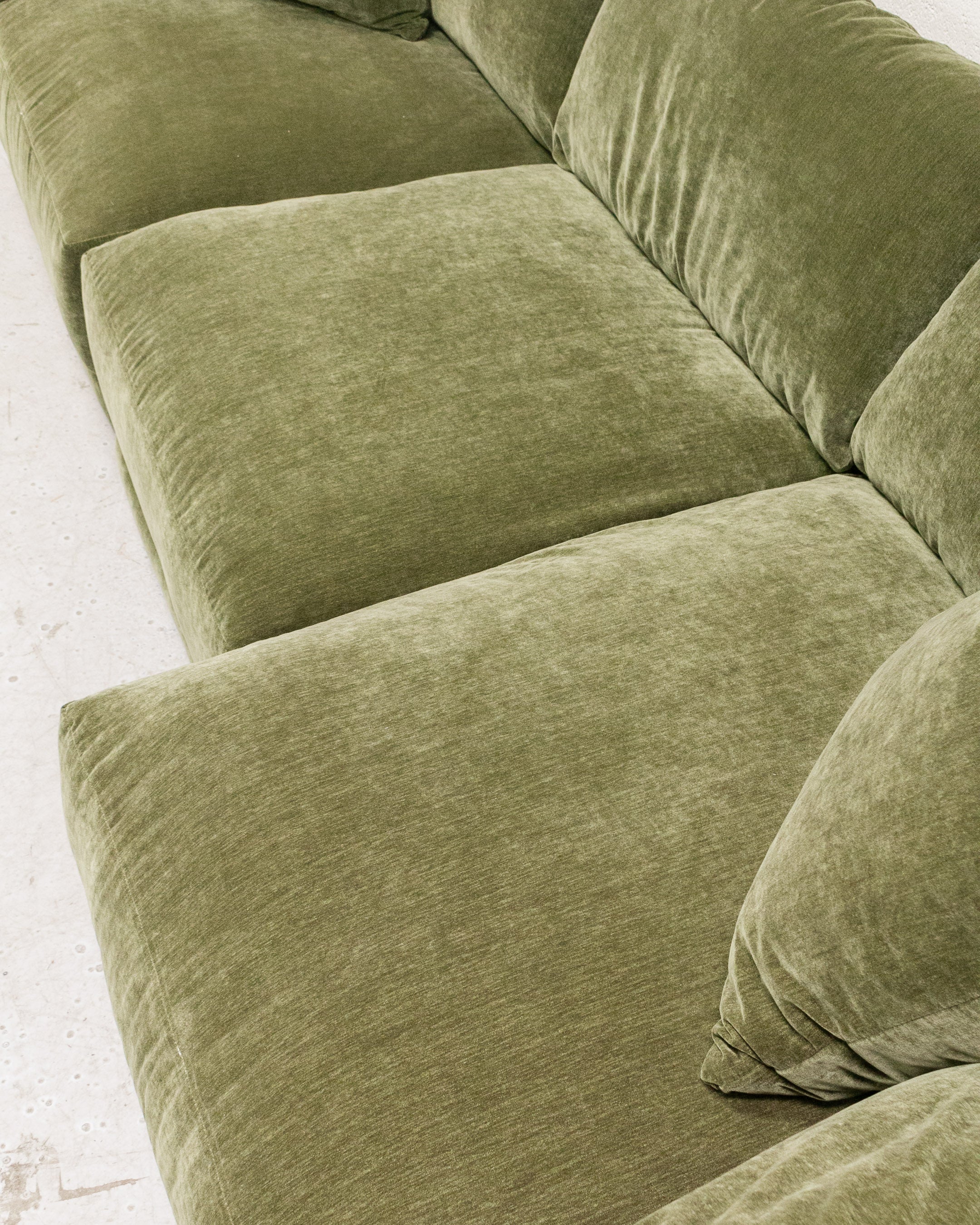 Hansel Modular Sofa in Amici Moss - Image 14