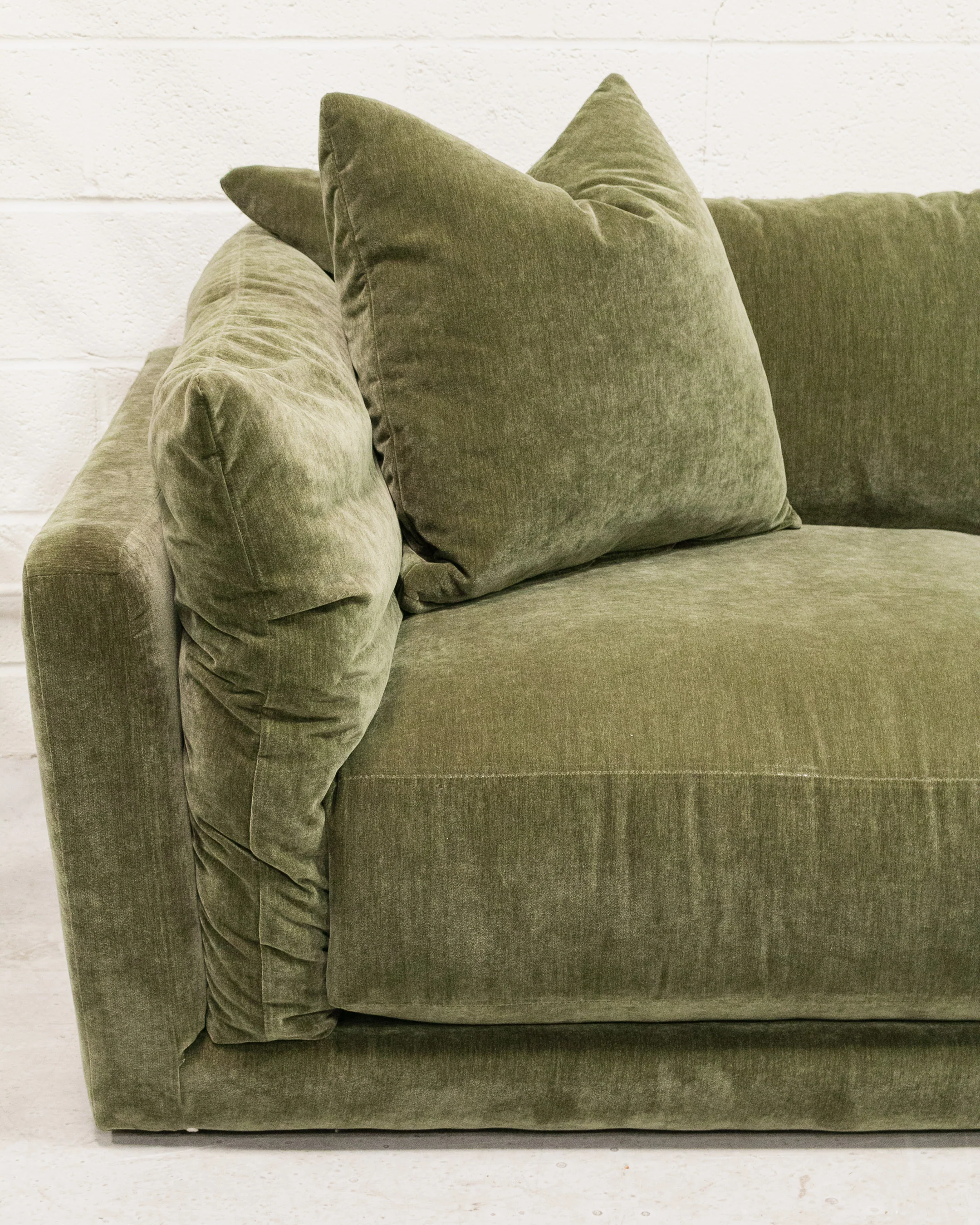 Hansel Modular Sofa in Amici Moss - Image 16