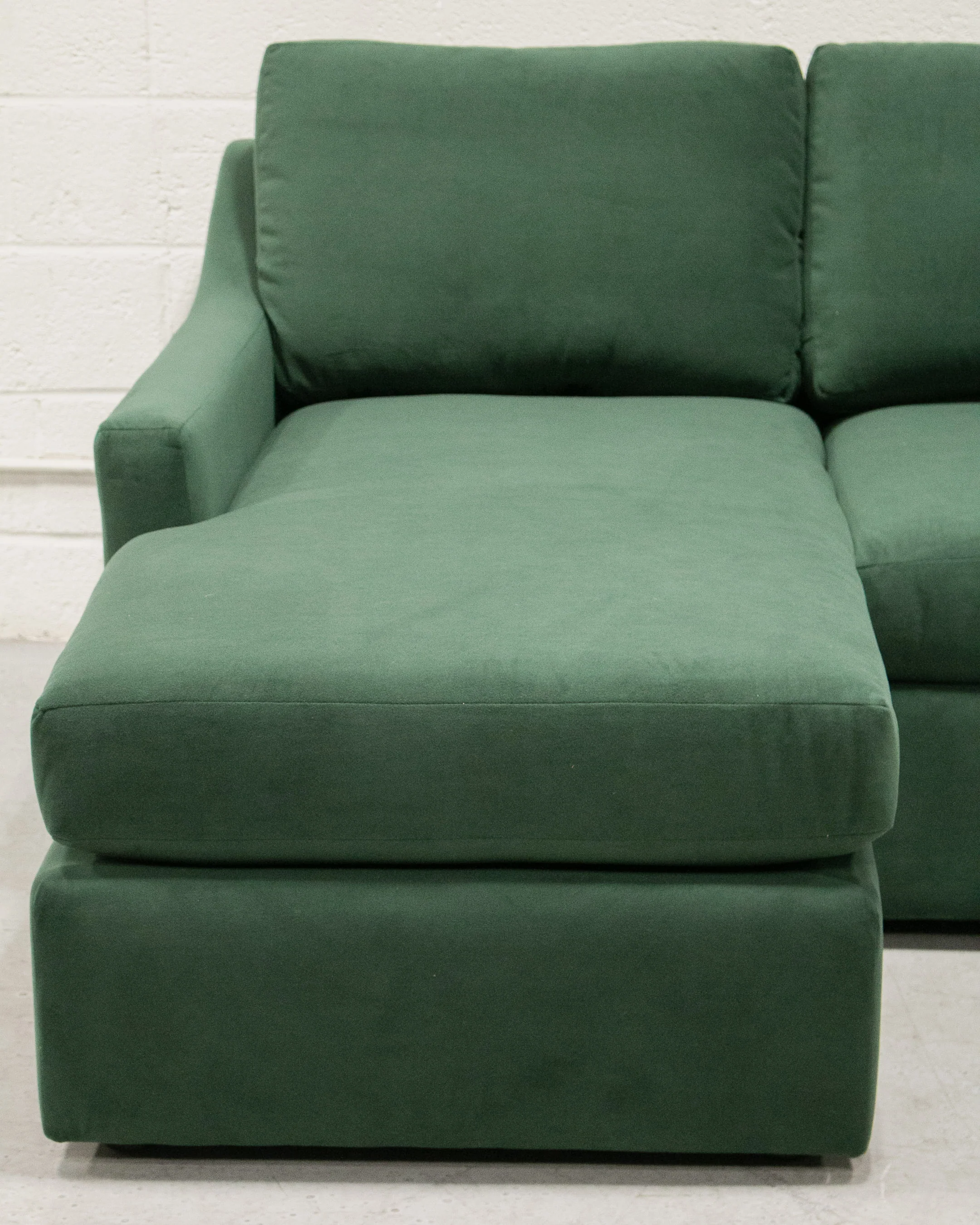Hauser Sectional Sofa in Bella Hunter Green - Image 12
