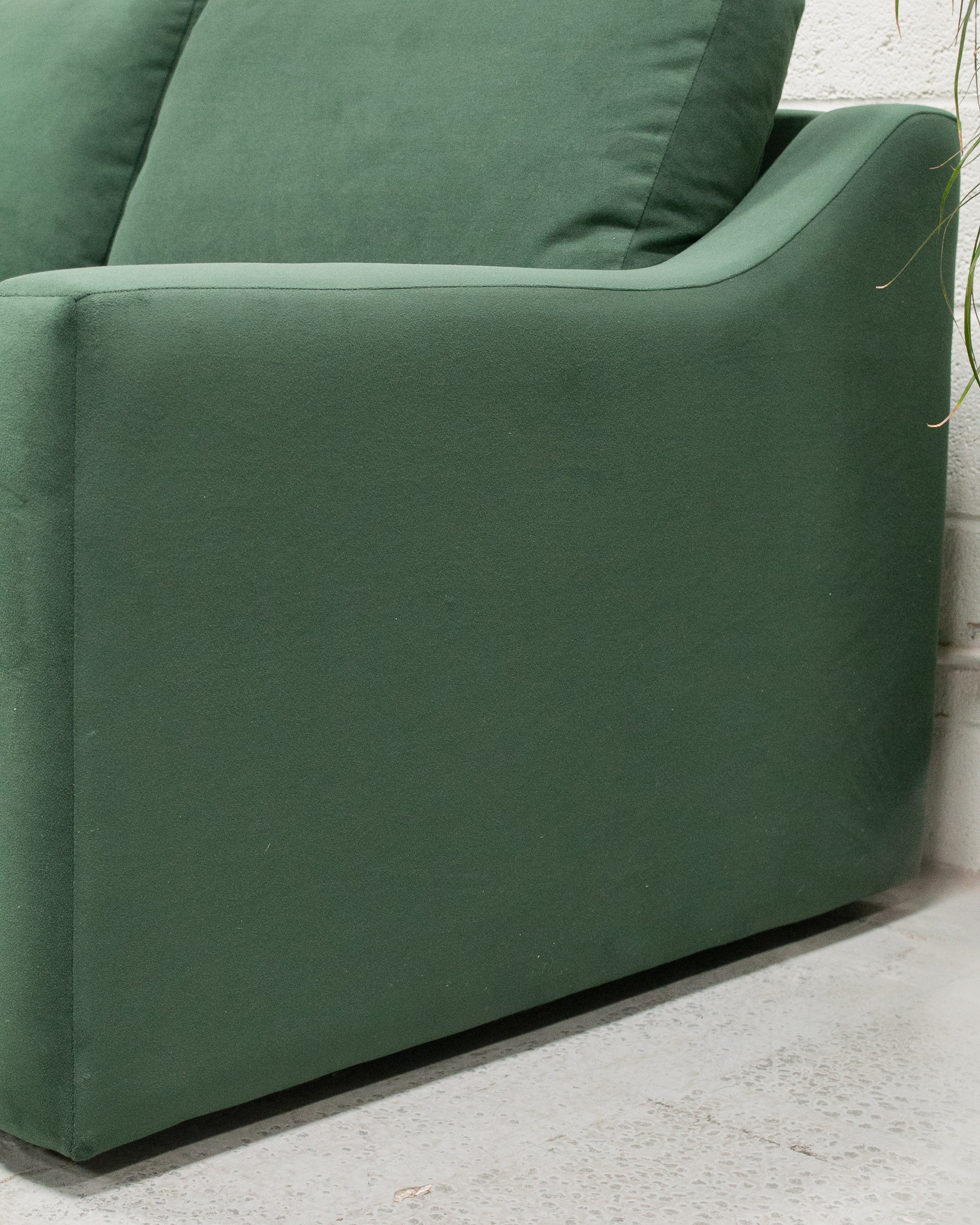 Hauser Sectional Sofa in Bella Hunter Green - Image 7