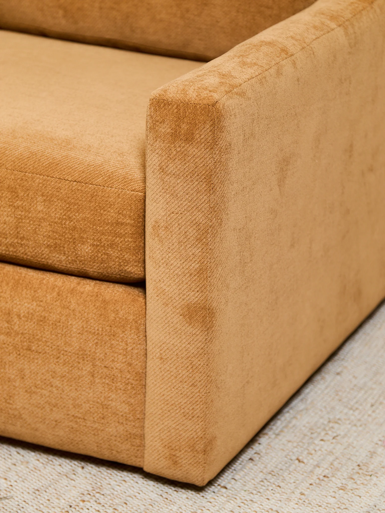 Hauser Sleeper Sofa in Maven Ginger - Image 10
