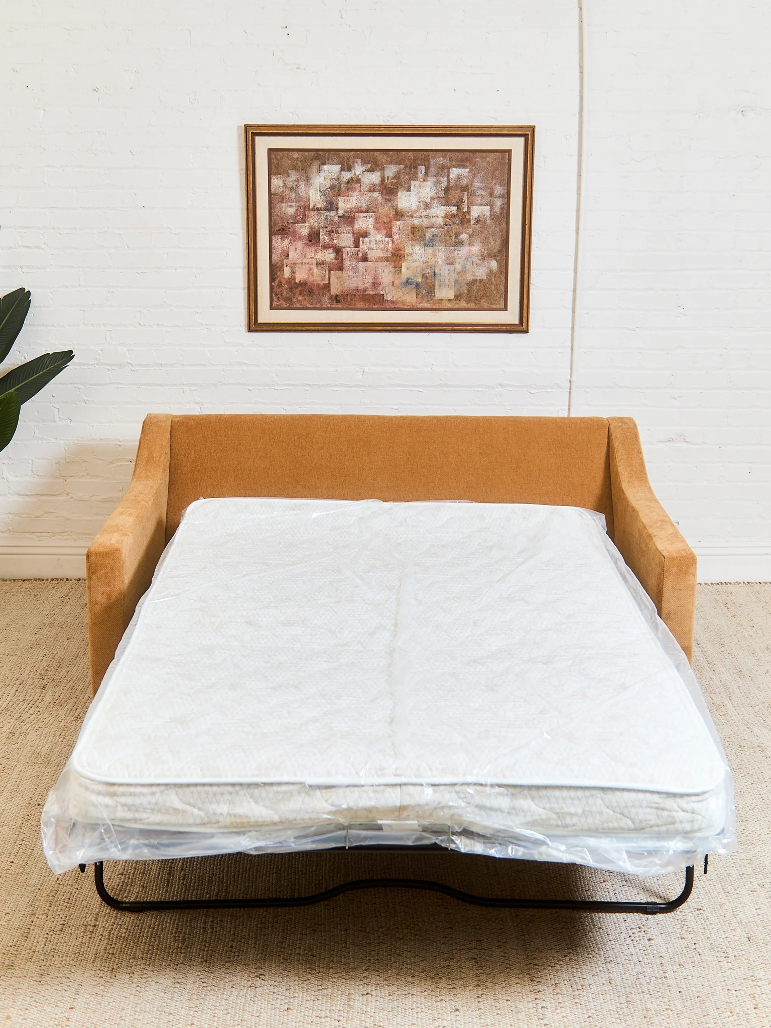 Hauser Sleeper Sofa in Maven Ginger - Image 16