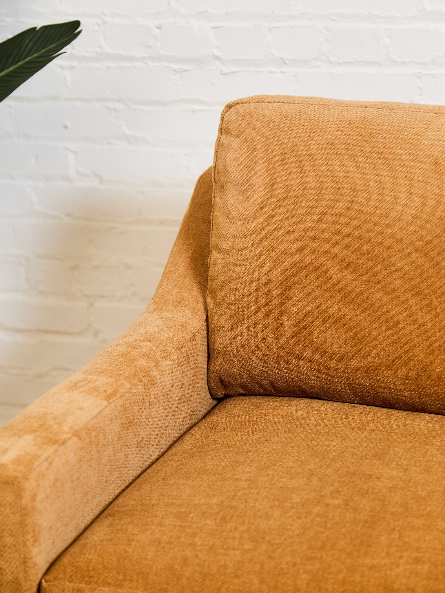 Hauser Sleeper Sofa in Maven Ginger - Image 8