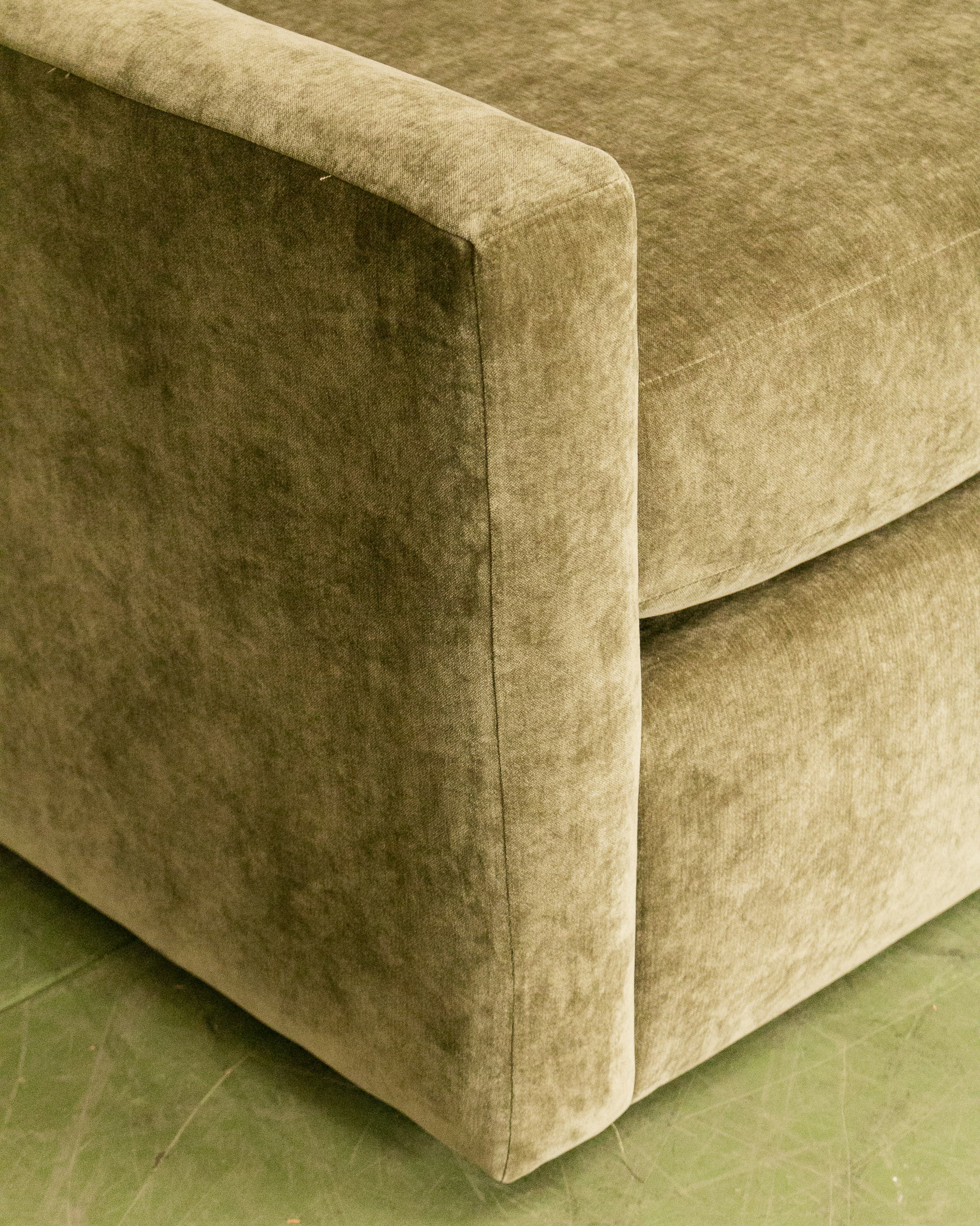 Hauser Sofa Bed in Moss - Image 9