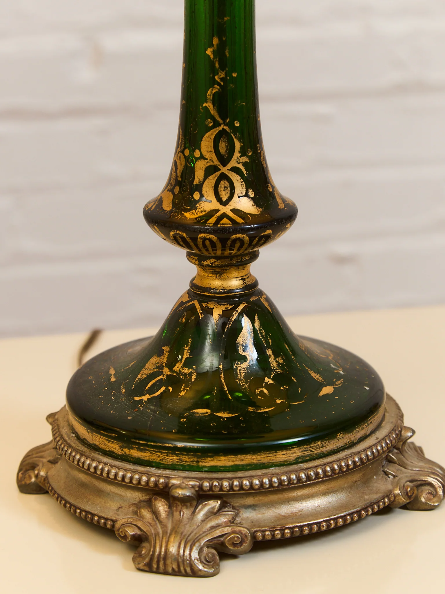 Hollywood Regency Pair of Green Lamps - Image 12