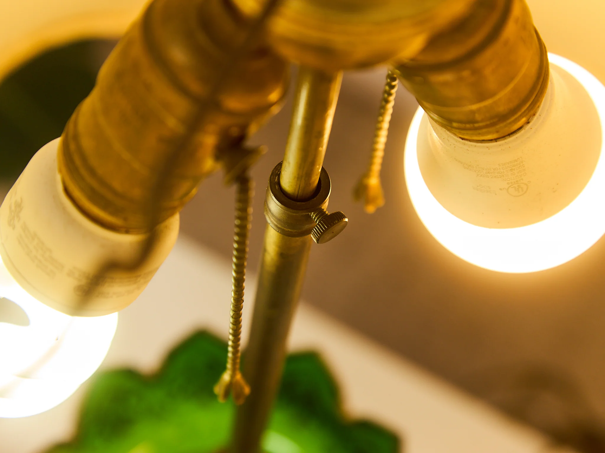 Hollywood Regency Pair of Green Lamps - Image 18