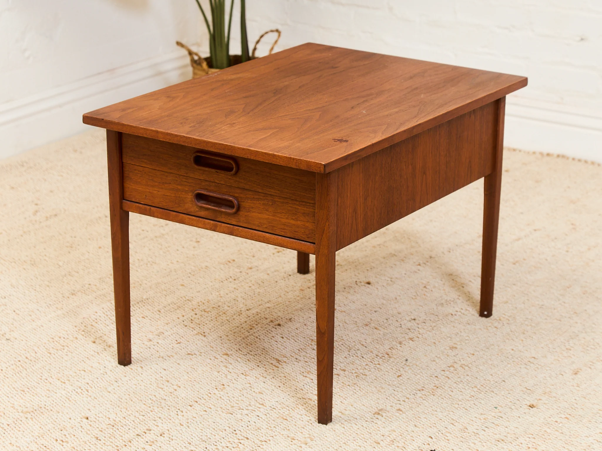 Jack Cartwright End Table - Image 7