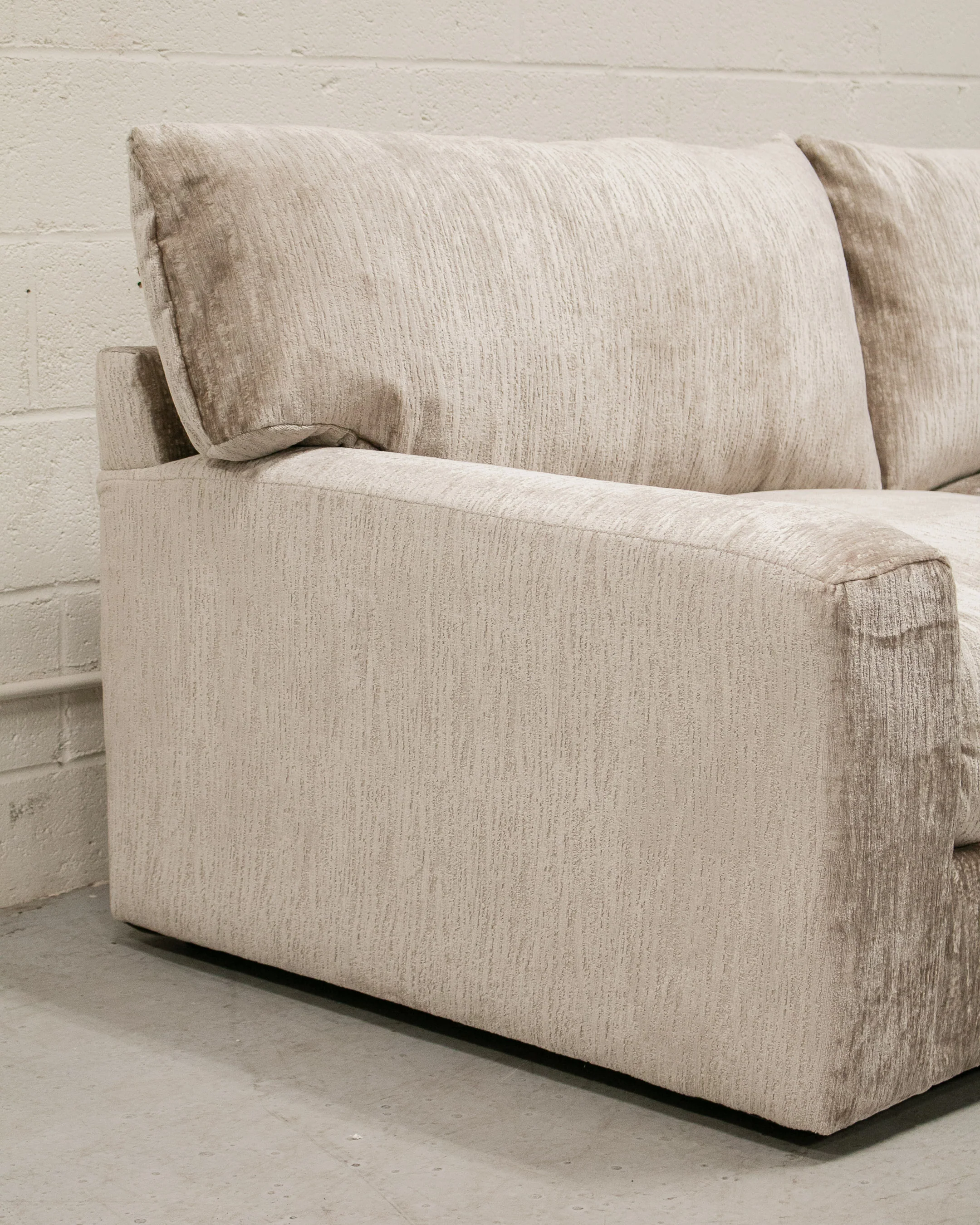 Hermosa Beach Sofa in Continuum Blur - Image 14