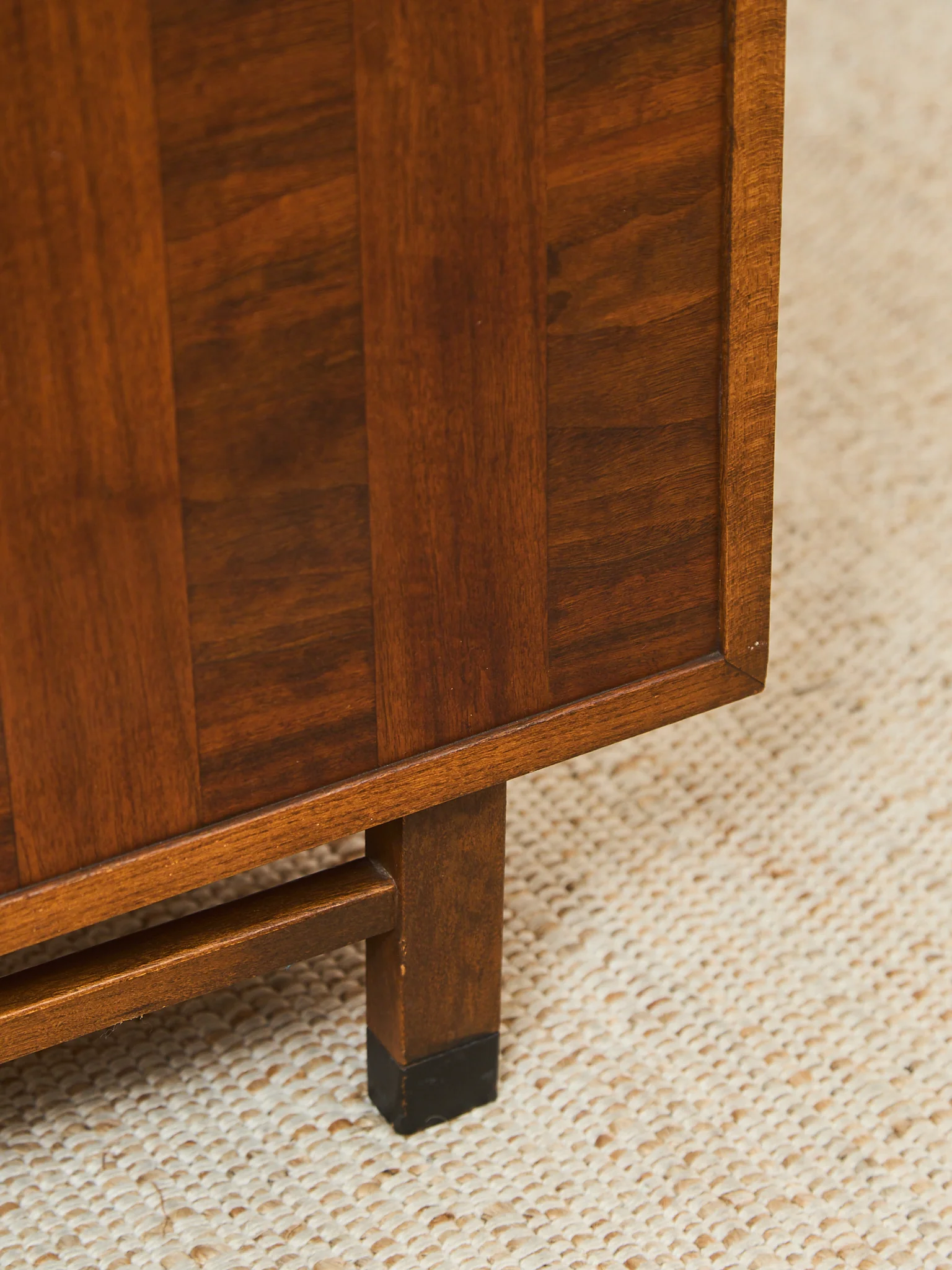 Keyless Walnut Hope Chest - Image 10