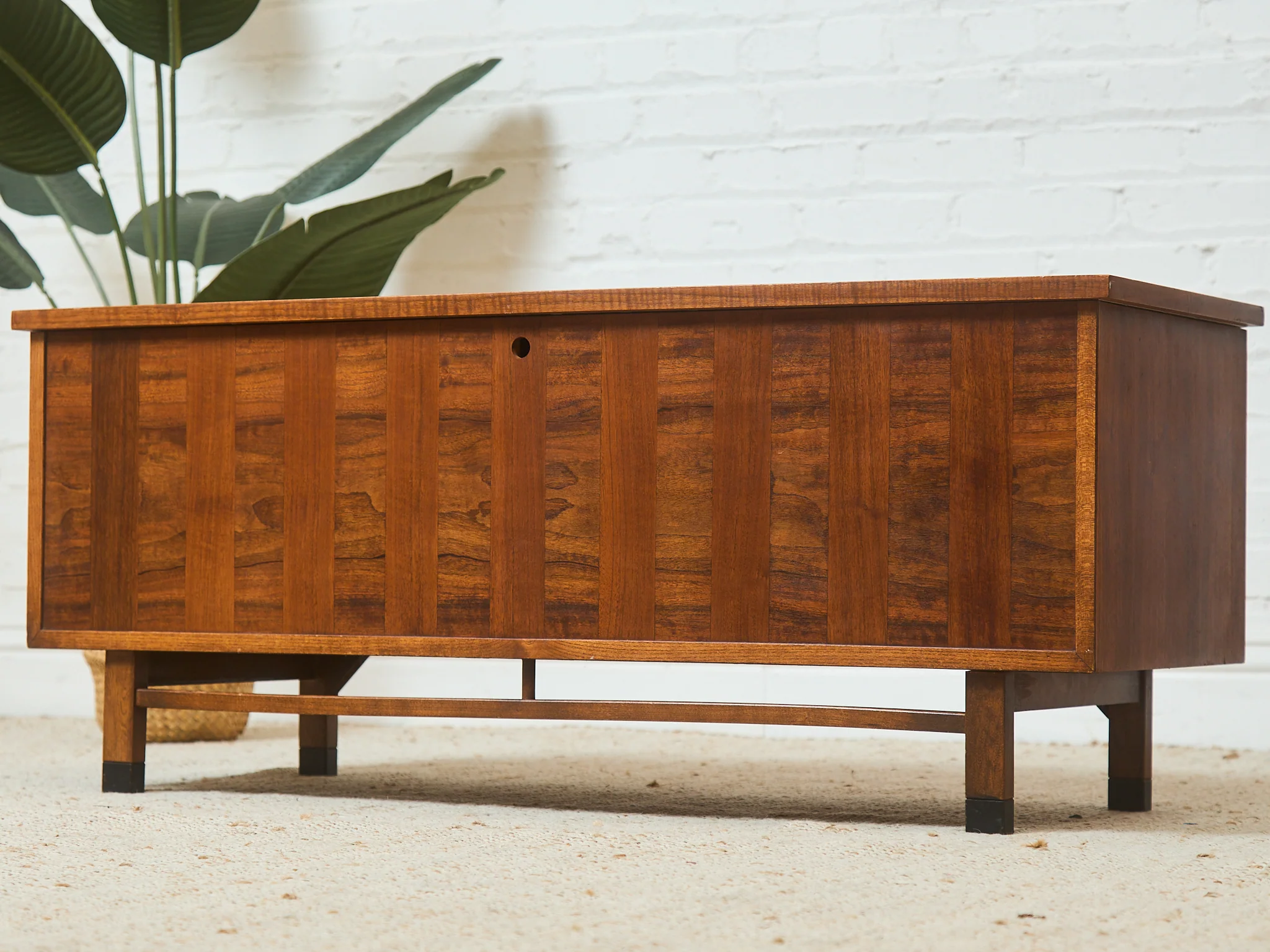 Keyless Walnut Hope Chest - Image 4