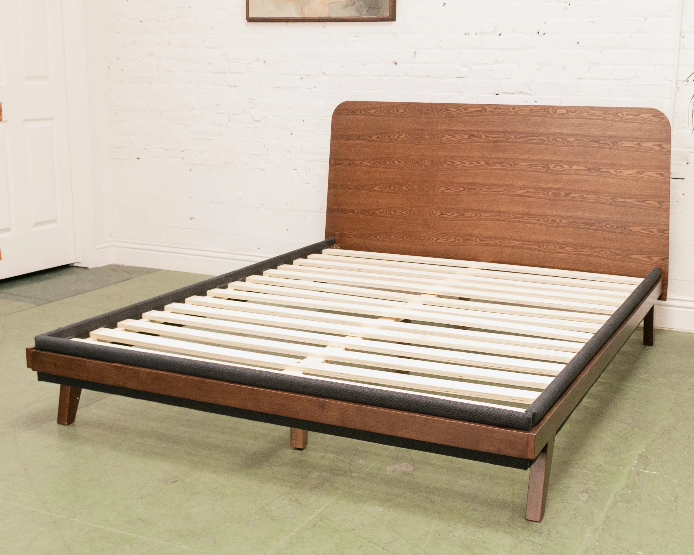 Knox Platform Queen Bed - Image 2