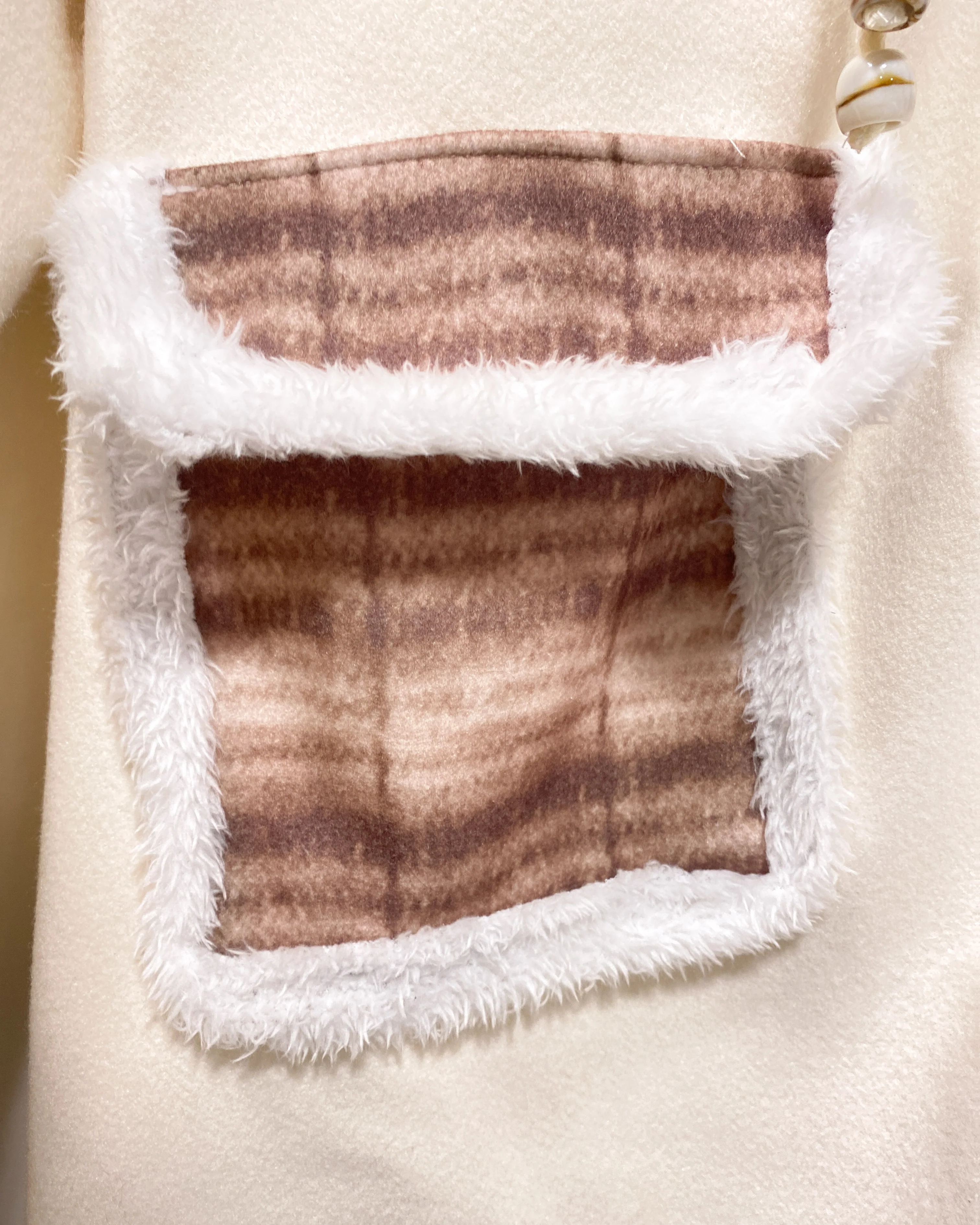 Lightweight Cream Jacket with Toggle Buttons (4) - Image 4
