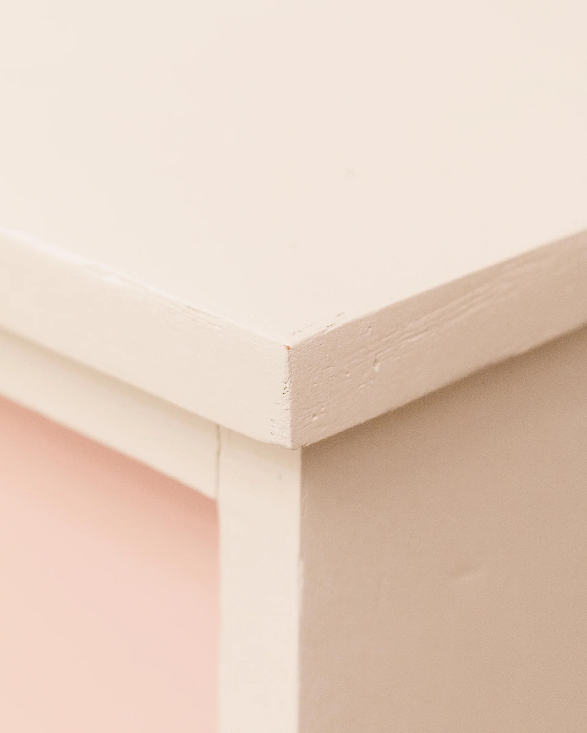Louvered Drawer Pink Ombré Chest of Drawers - Image 4