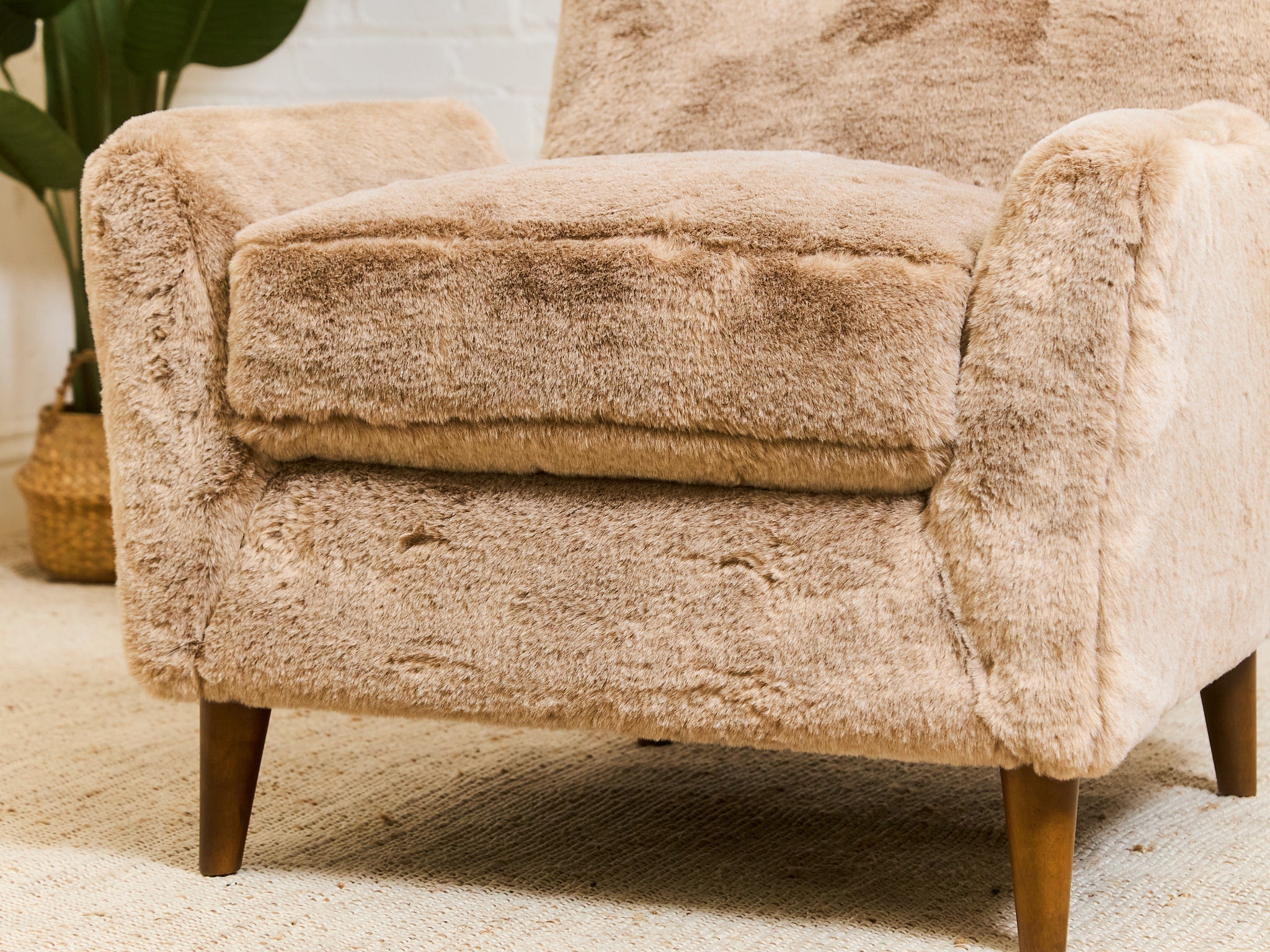 Maddox Chair in Faux Fur Fawn - Image 5