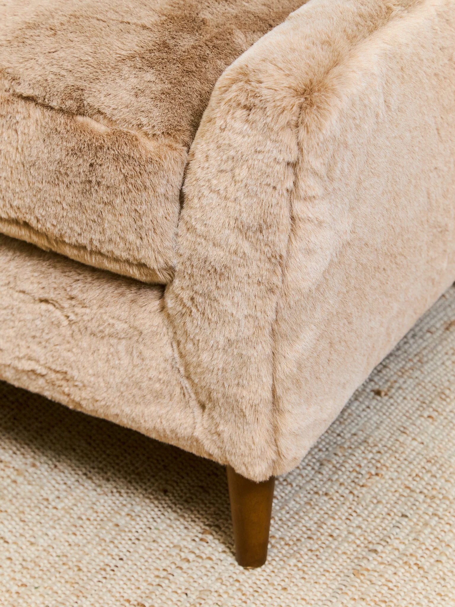 Maddox Chair in Faux Fur Fawn - Image 8