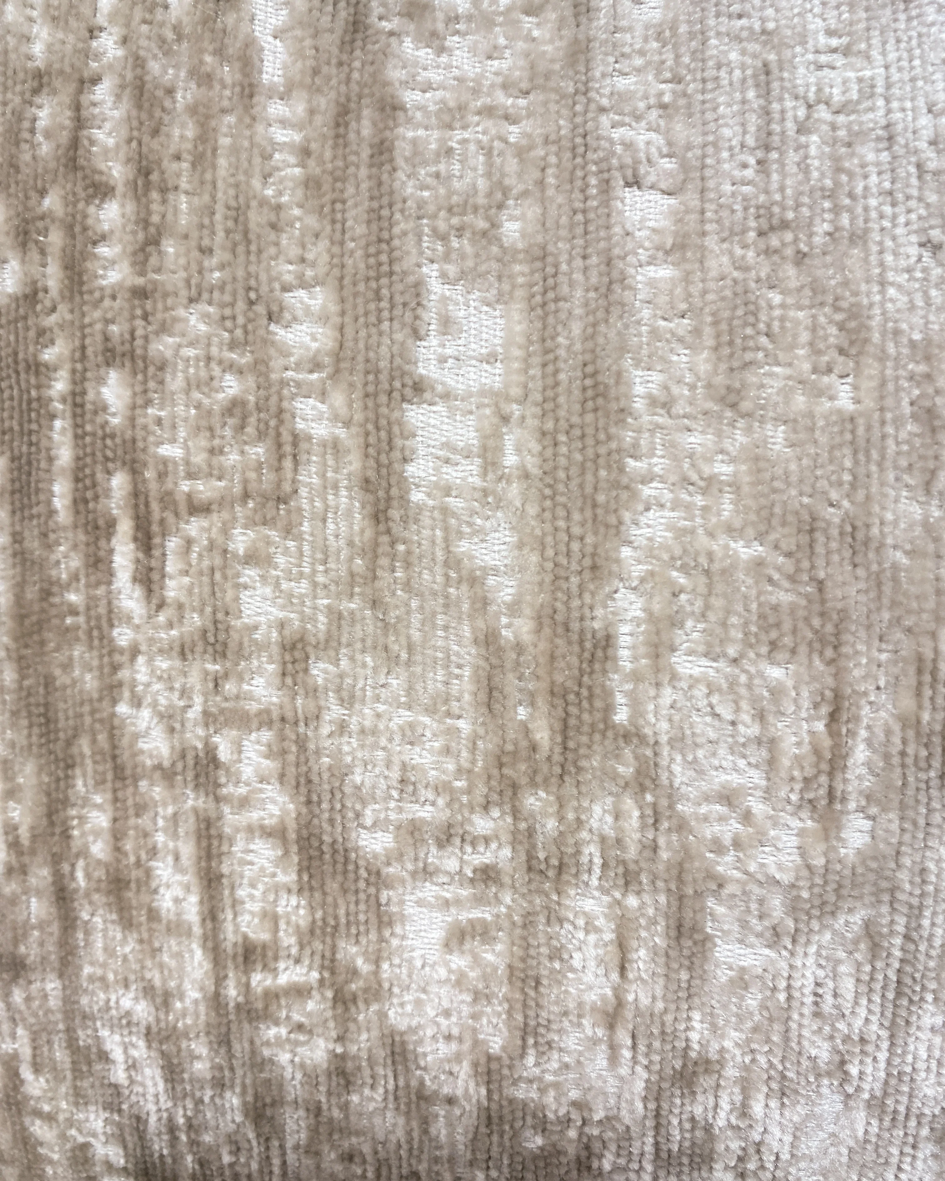 Rectangular Pillow in Continuum Silver - Image 3