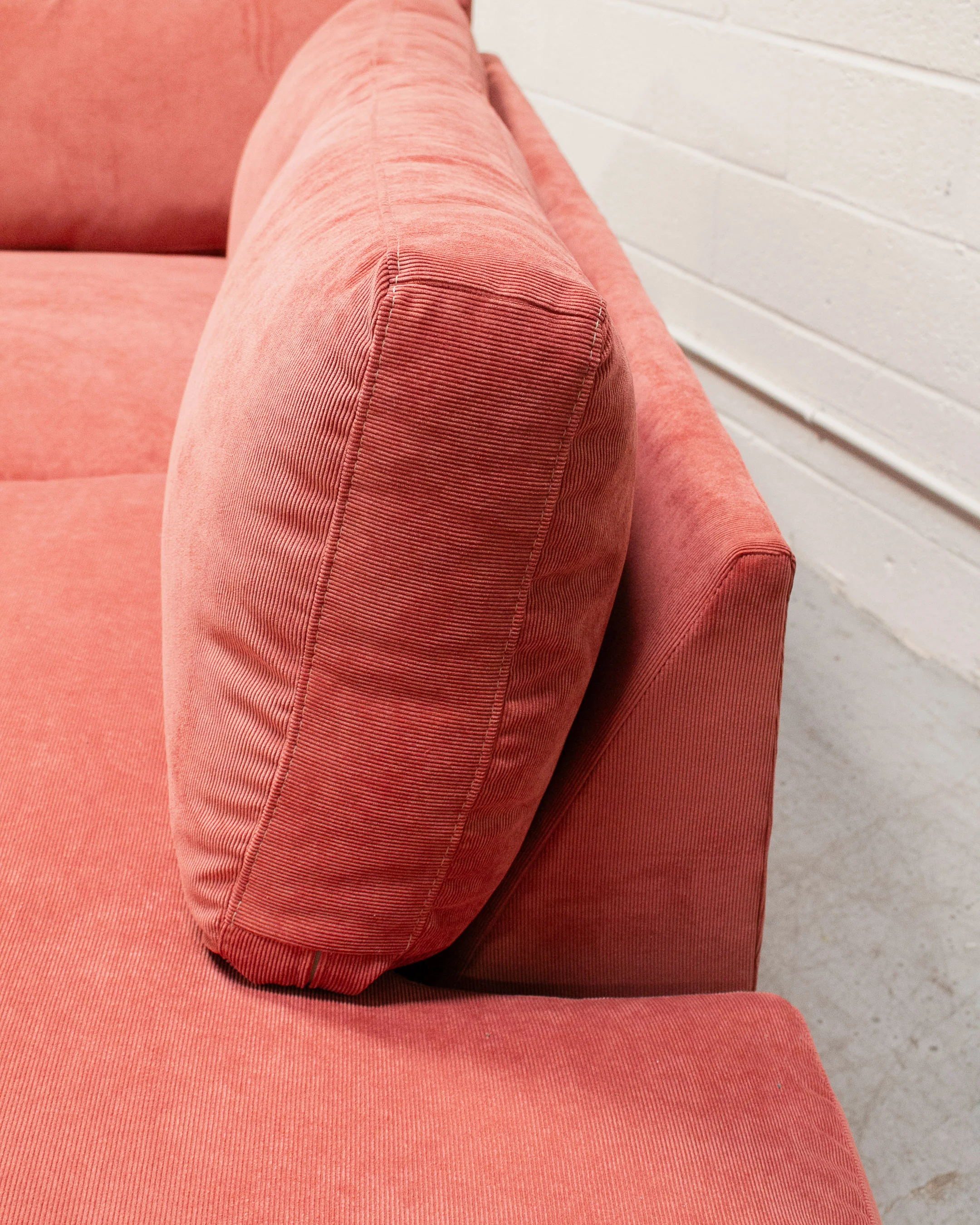 Michonne Sectional Sofa in Parallel Paprika - Image 11