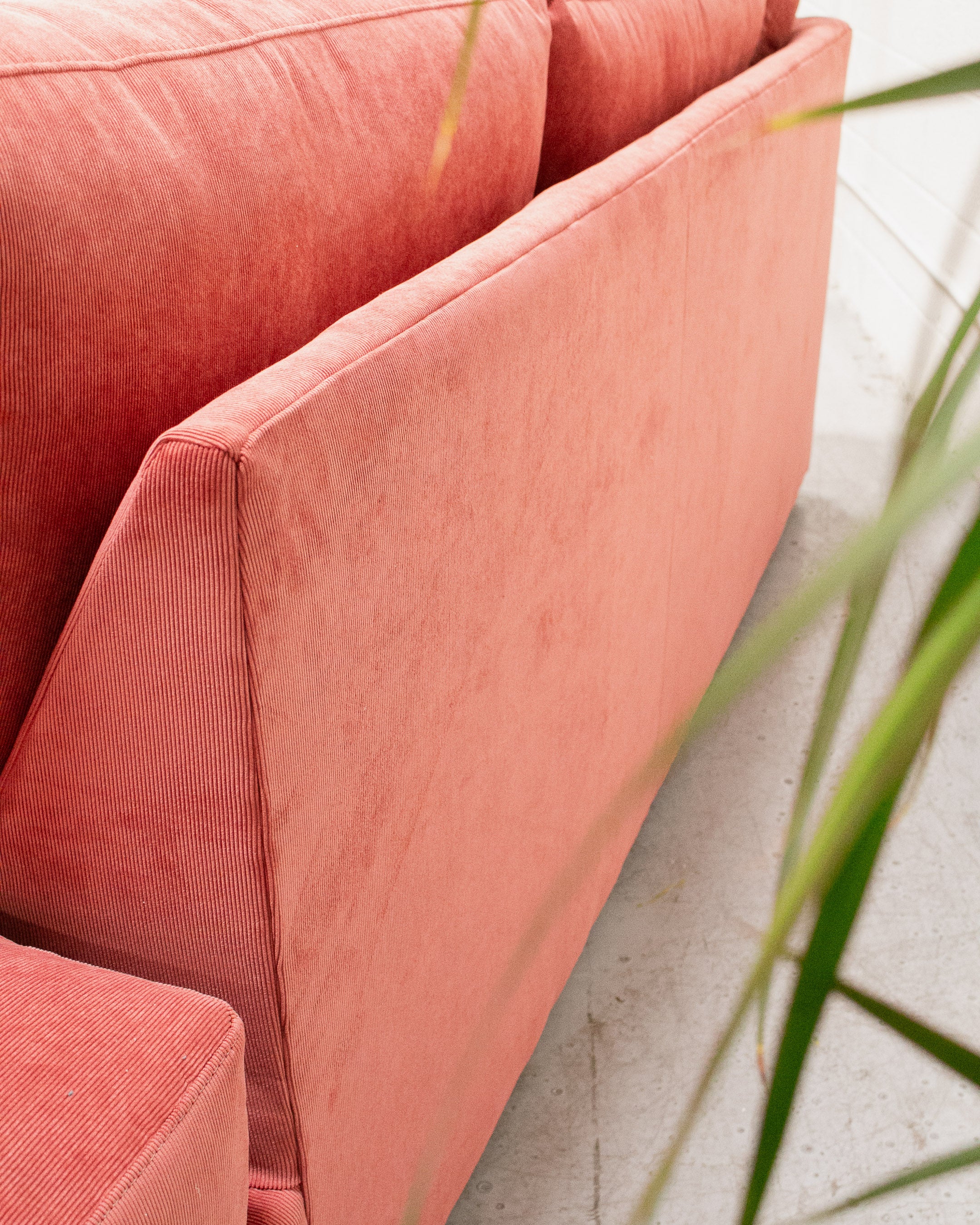 Michonne Sectional Sofa in Parallel Paprika - Image 12