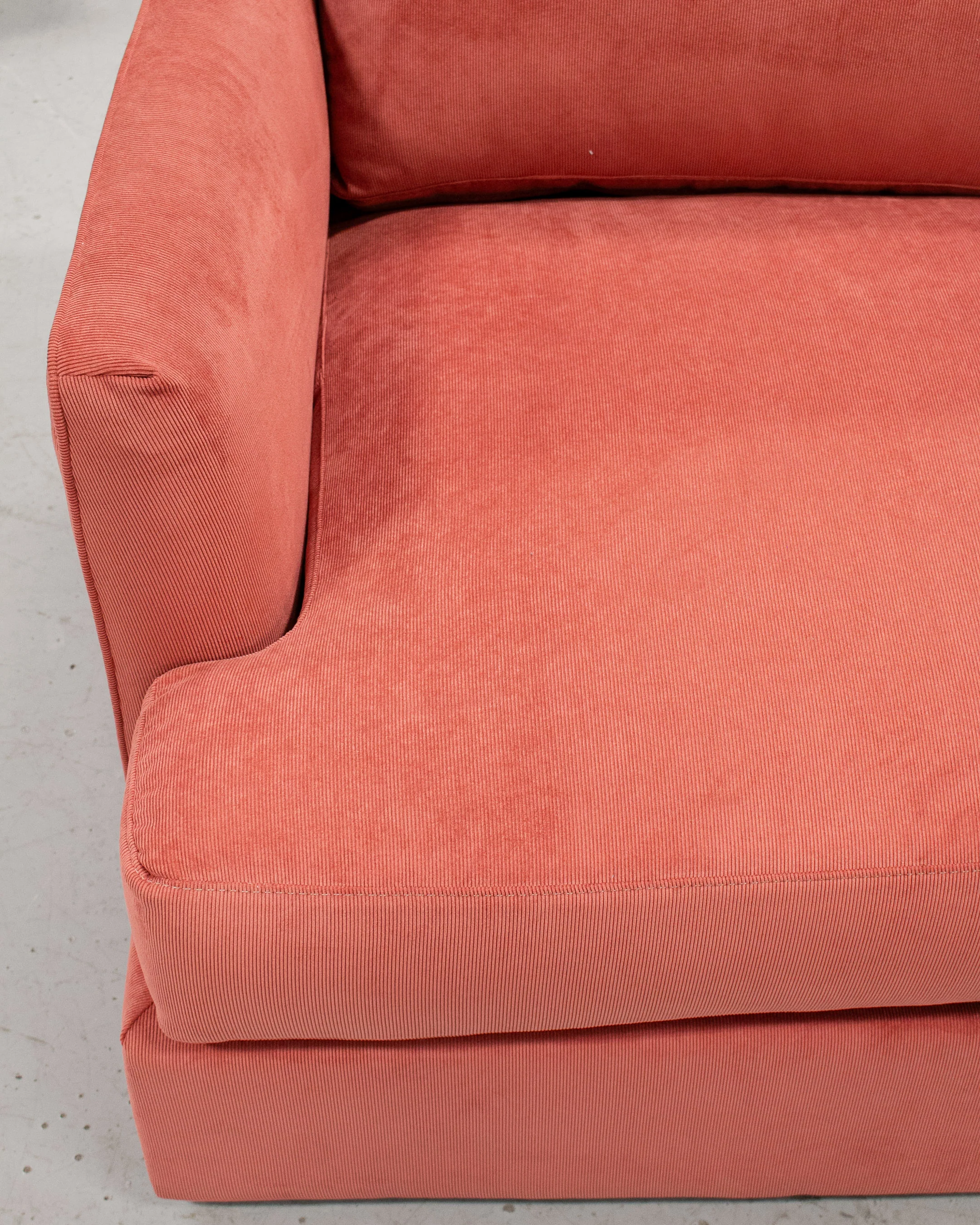 Michonne Sectional Sofa in Parallel Paprika - Image 15