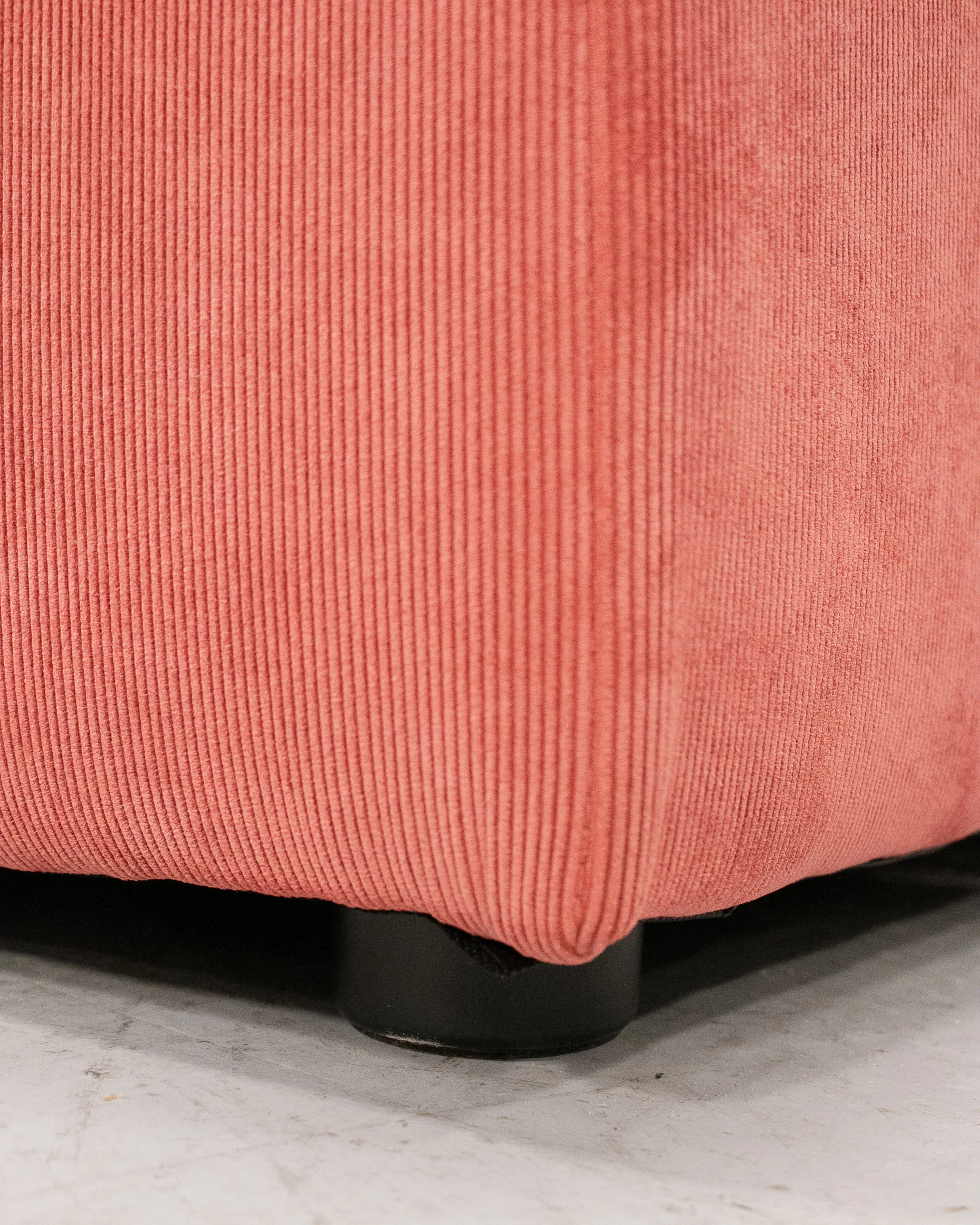Michonne Sectional Sofa in Parallel Paprika - Image 16