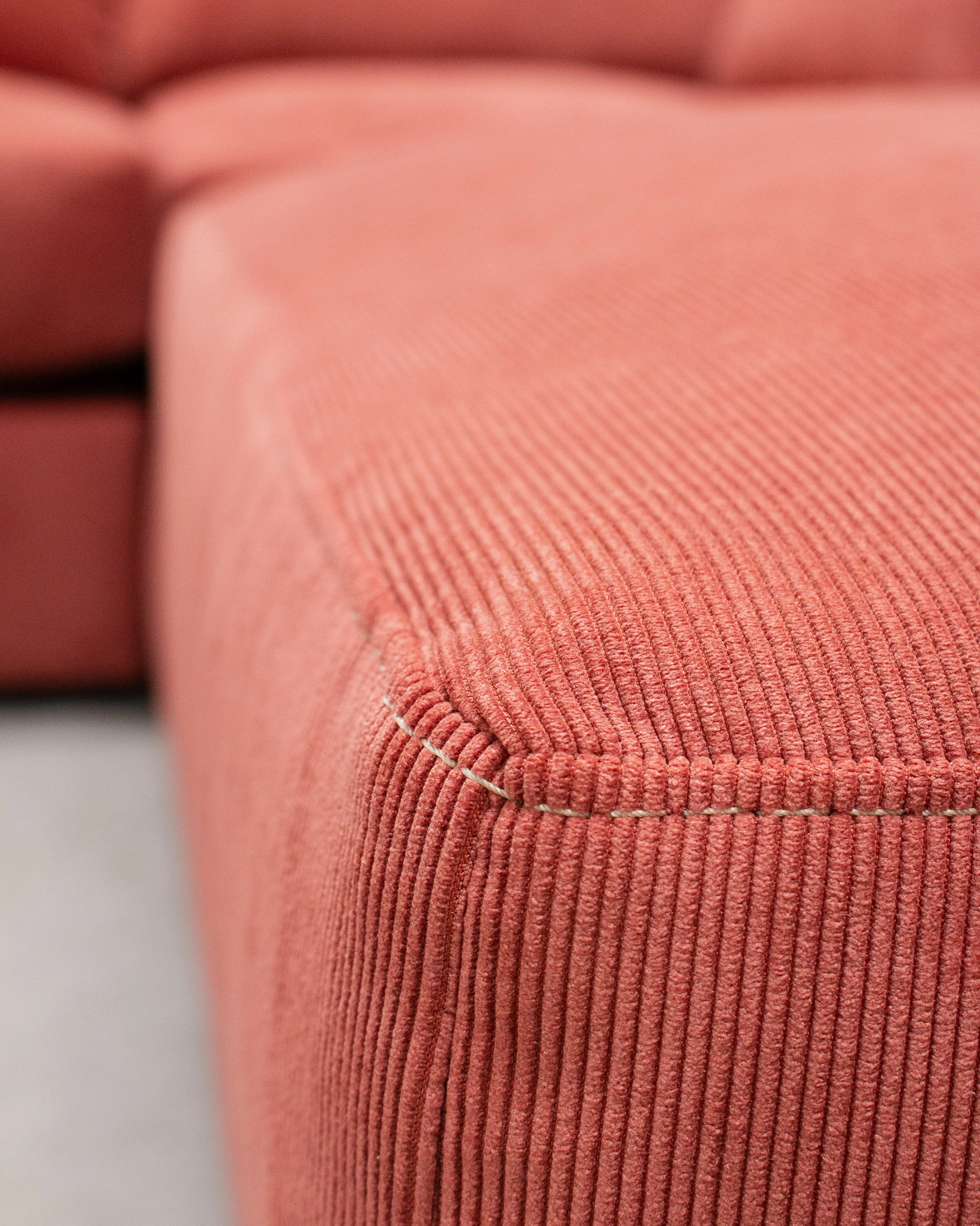 Michonne Sectional Sofa in Parallel Paprika - Image 17