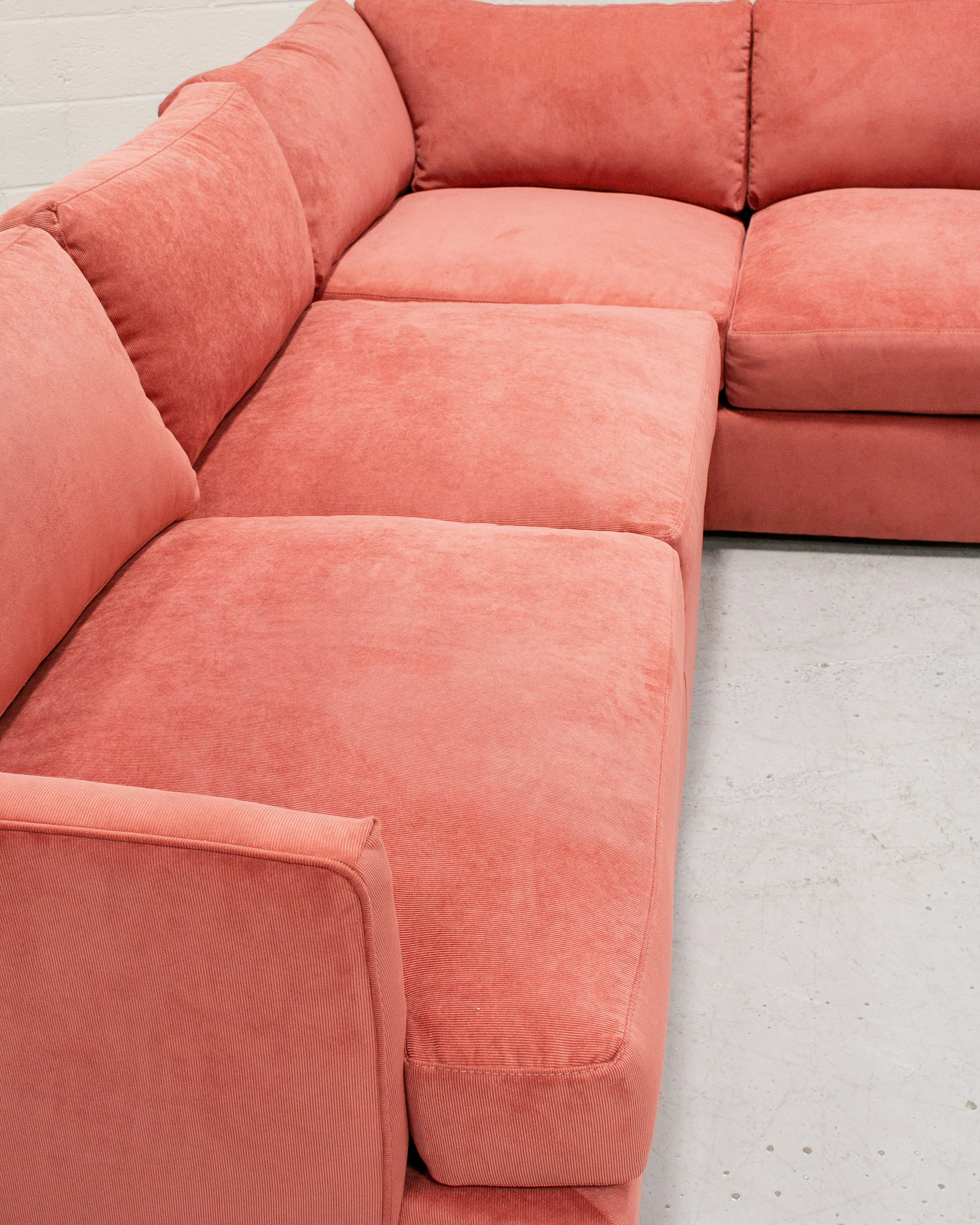 Michonne Sectional Sofa in Parallel Paprika - Image 6