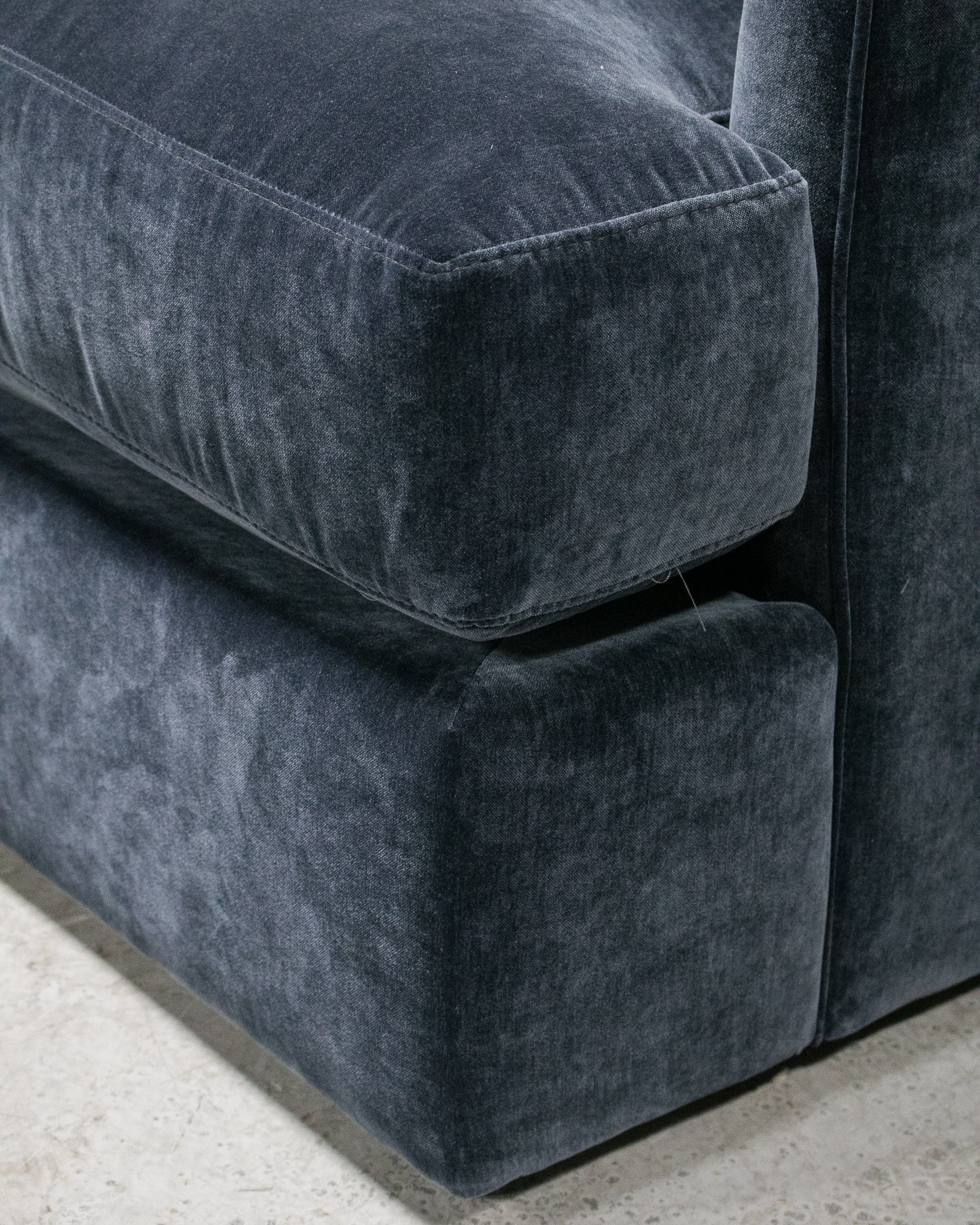 Michonne Sectional Sofa in Amici Indigo - Image 4