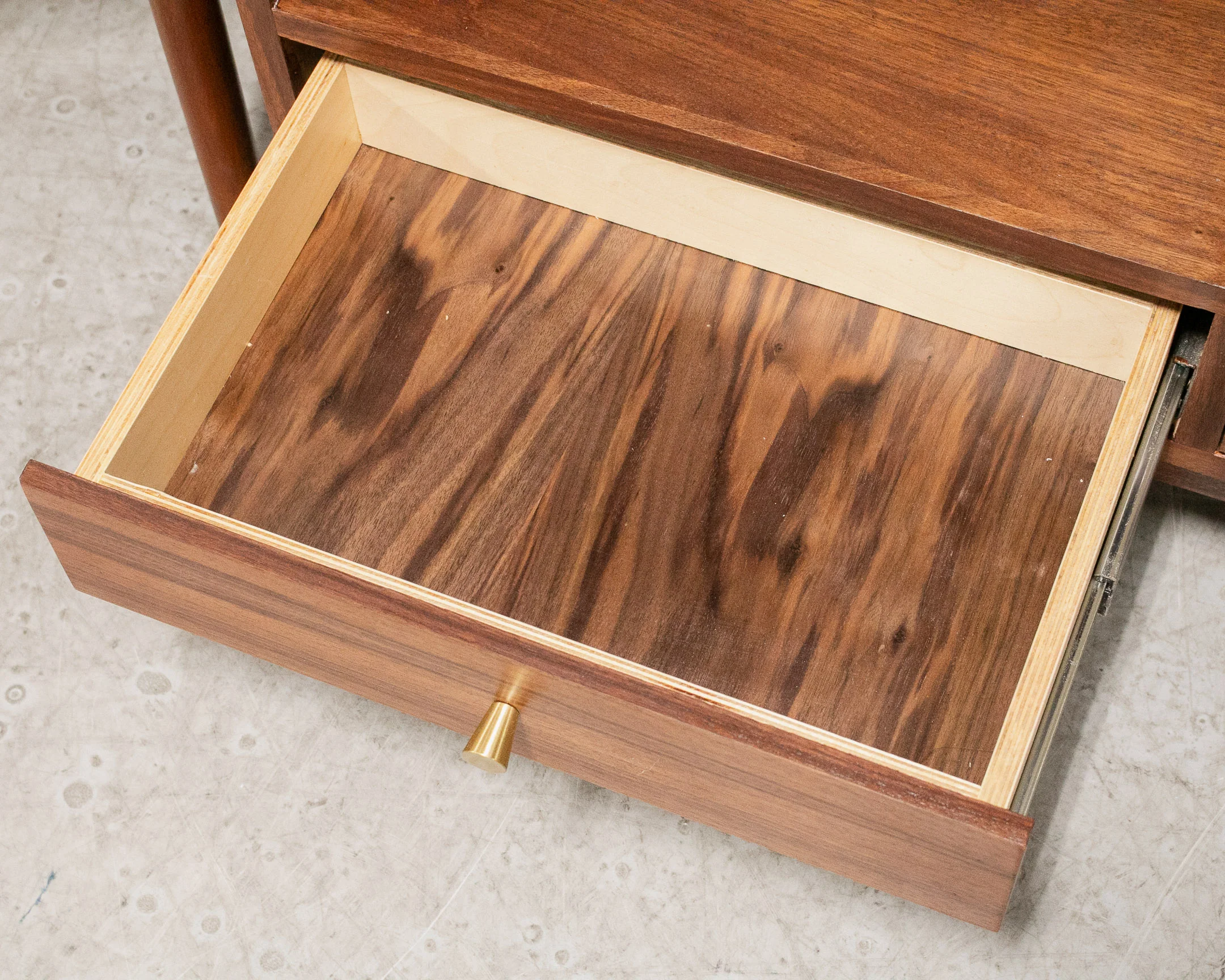 Opposite Side Isabel Shelf - Image 11