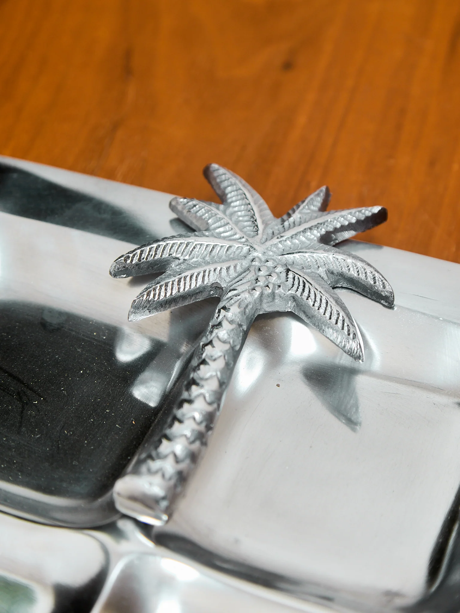 Palm Tree Snack Tray - Image 4
