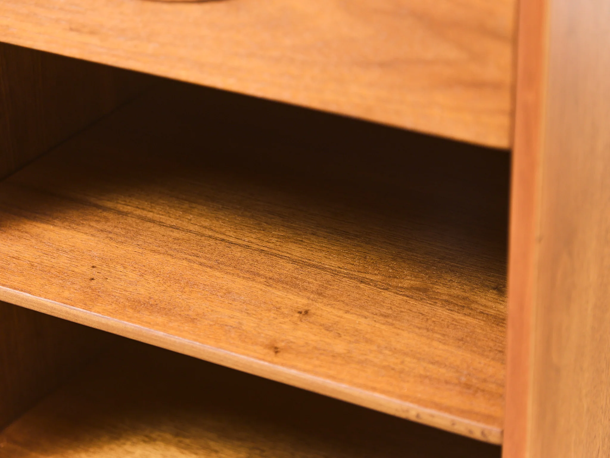 Restored Henredon Dawn pair of Nightstands - Image 16