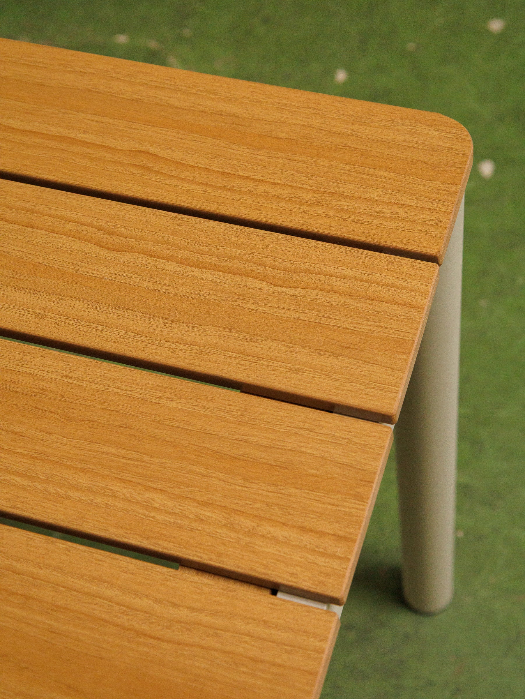 3 Piece Outdoor Dining Set with Low-Maintenance Faux Wood Slats - Image 6
