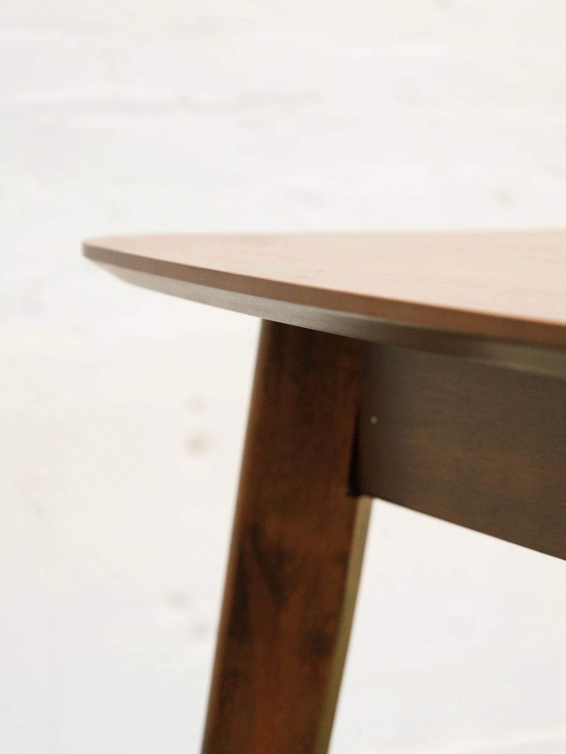 Arlo Dining Table with Leaf - Image 10