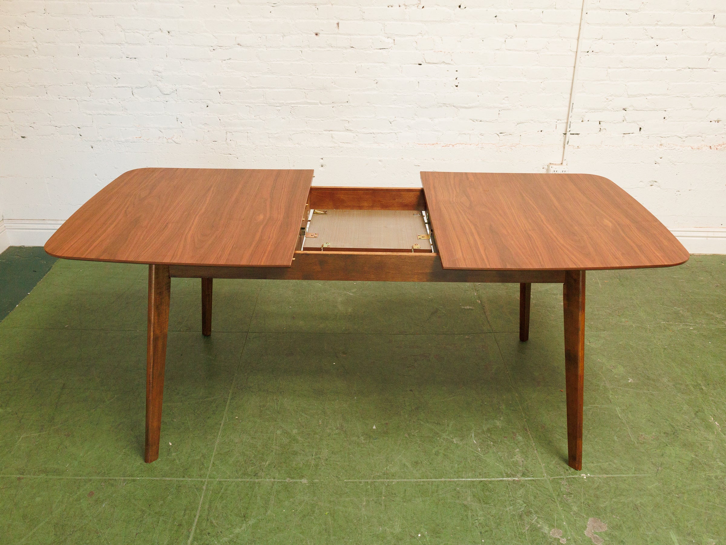 Arlo Dining Table with Leaf - Image 4