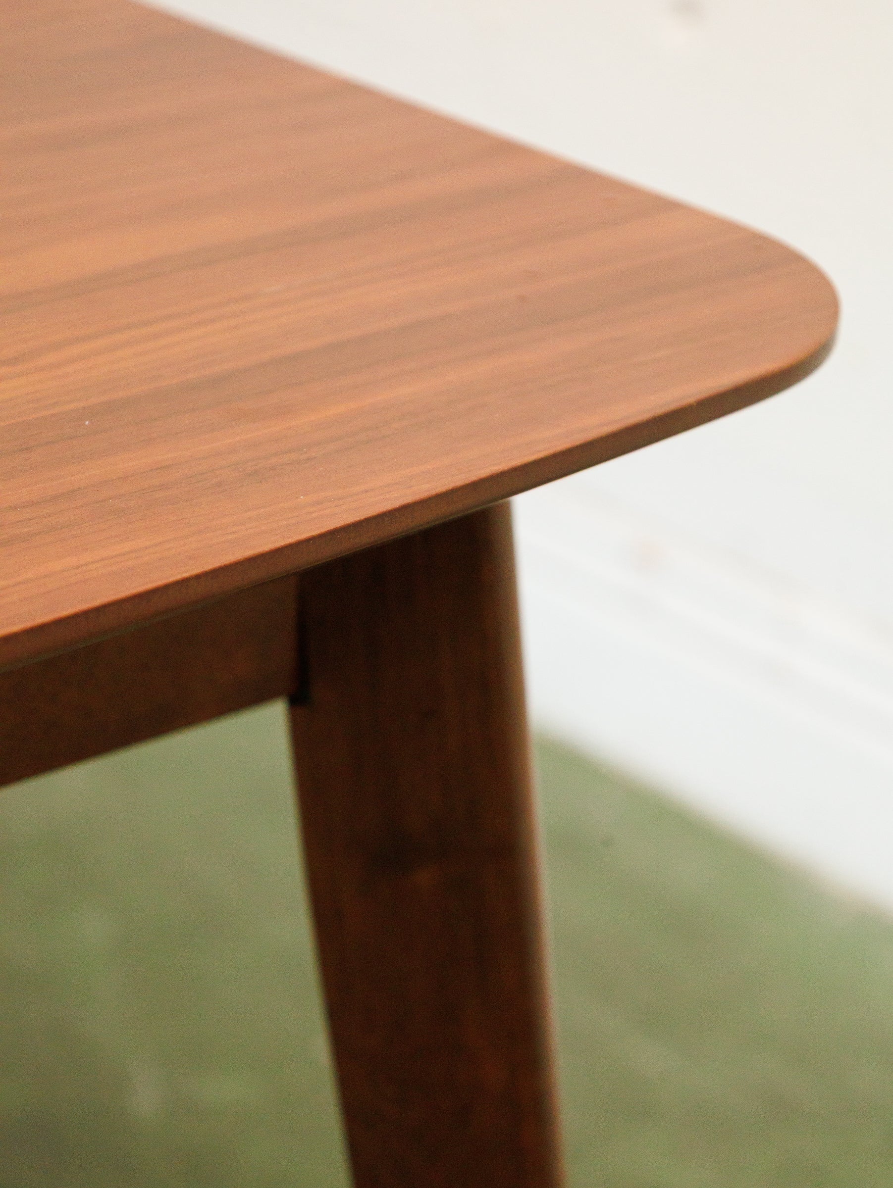 Arlo Dining Table with Leaf - Image 7