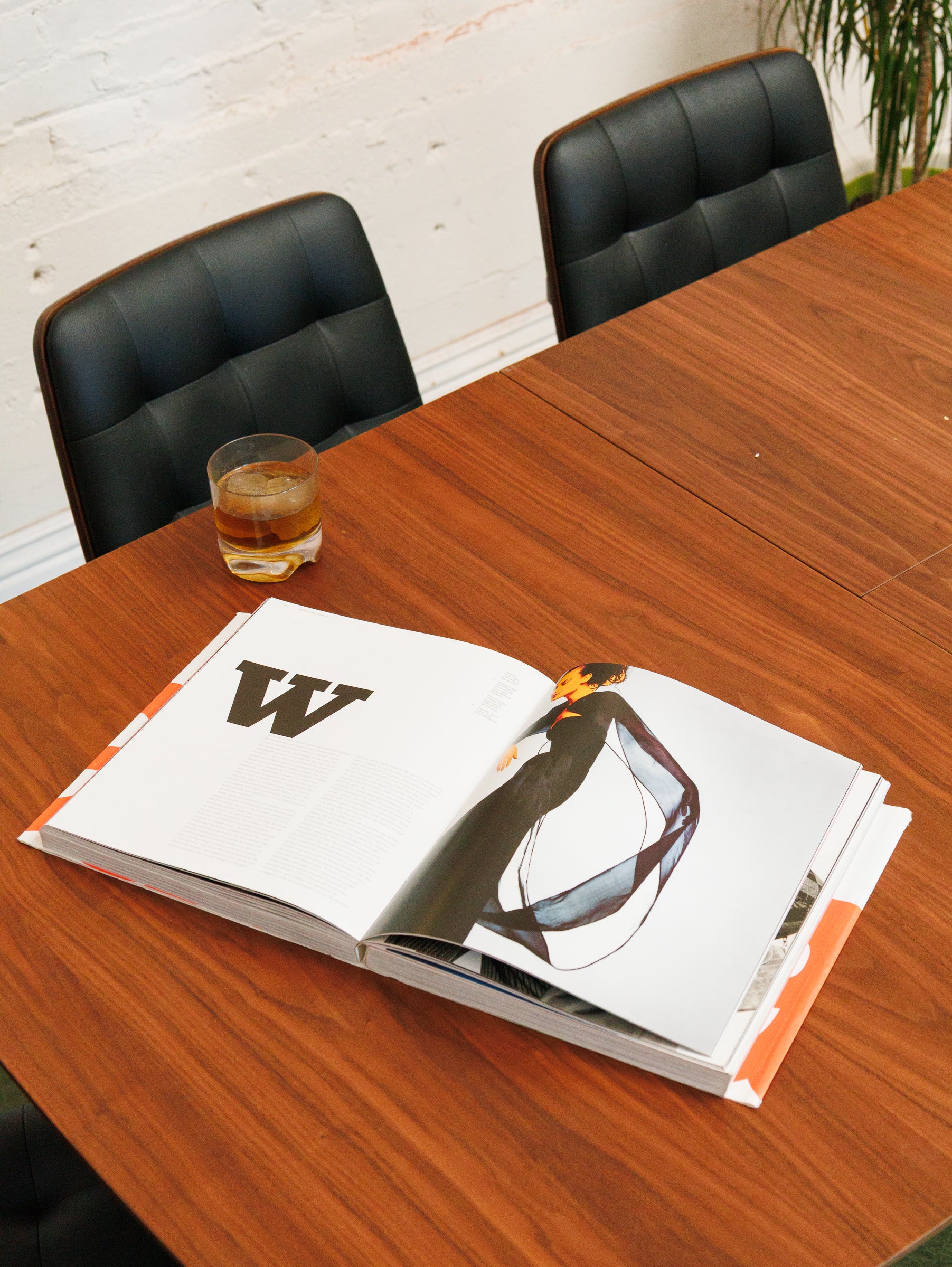Arlo Dining Table with Leaf - Image 8