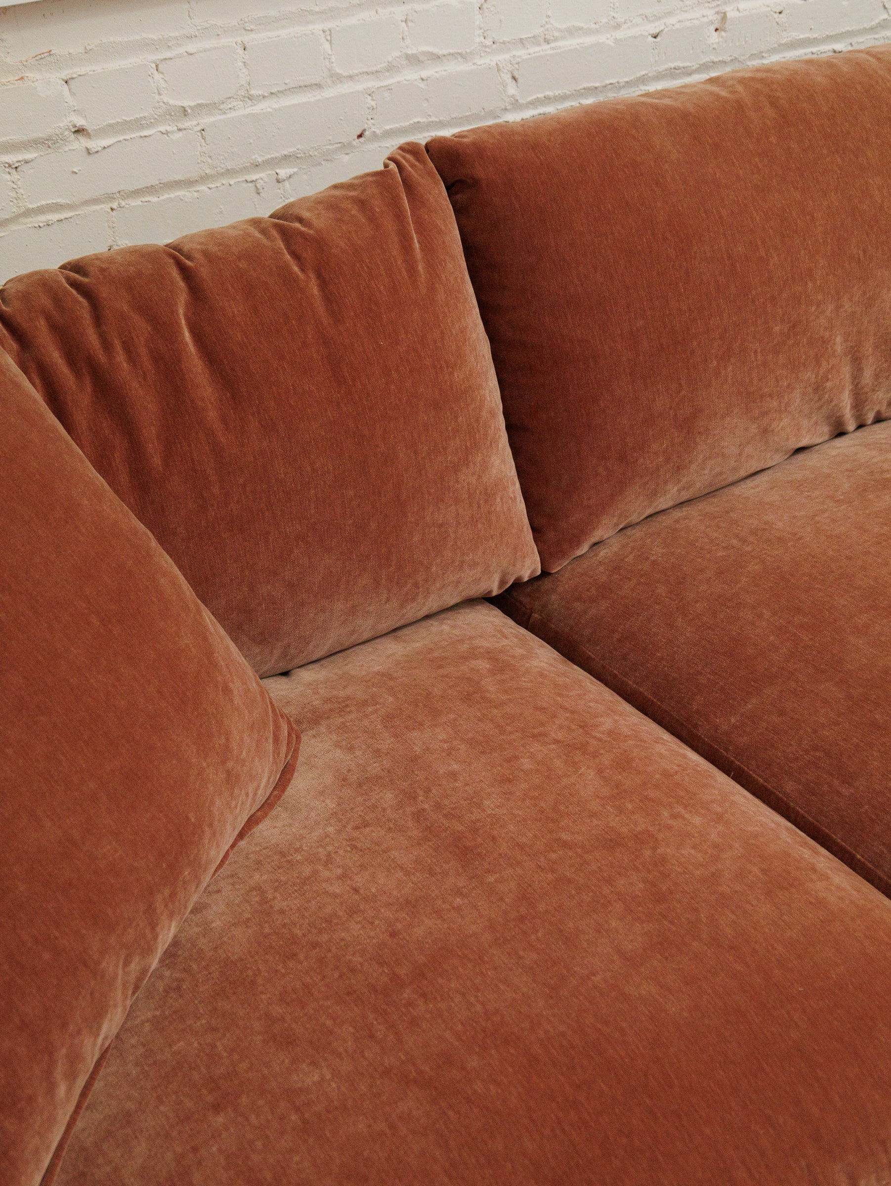 Hansel Sofa in Ginger - Image 5