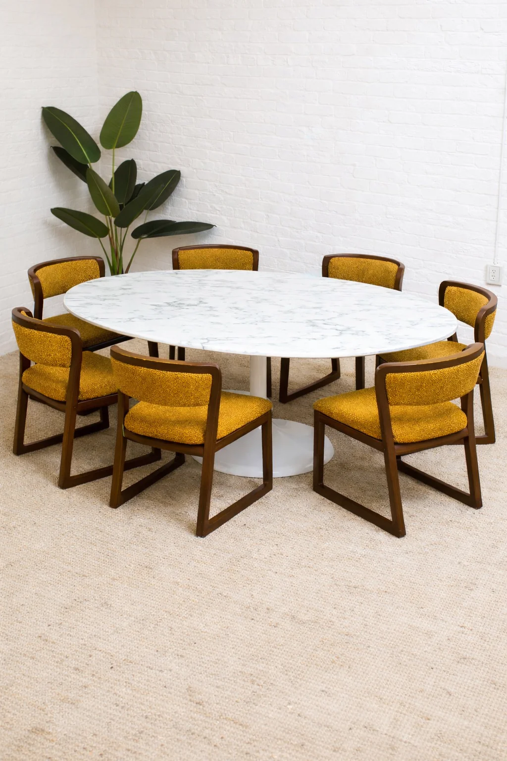 Daisy Oval 78 Dining Table