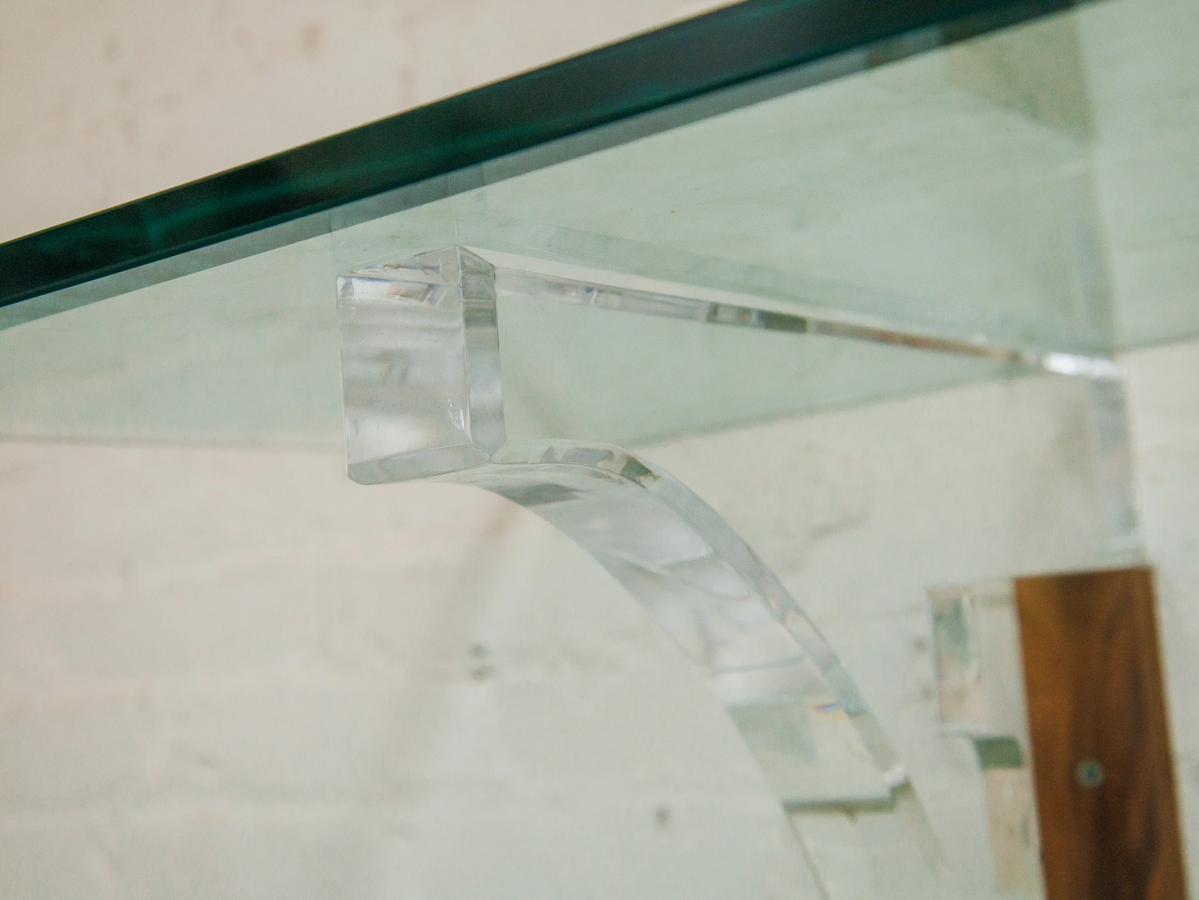 Mid Century Acrylic Shelf - Image 9