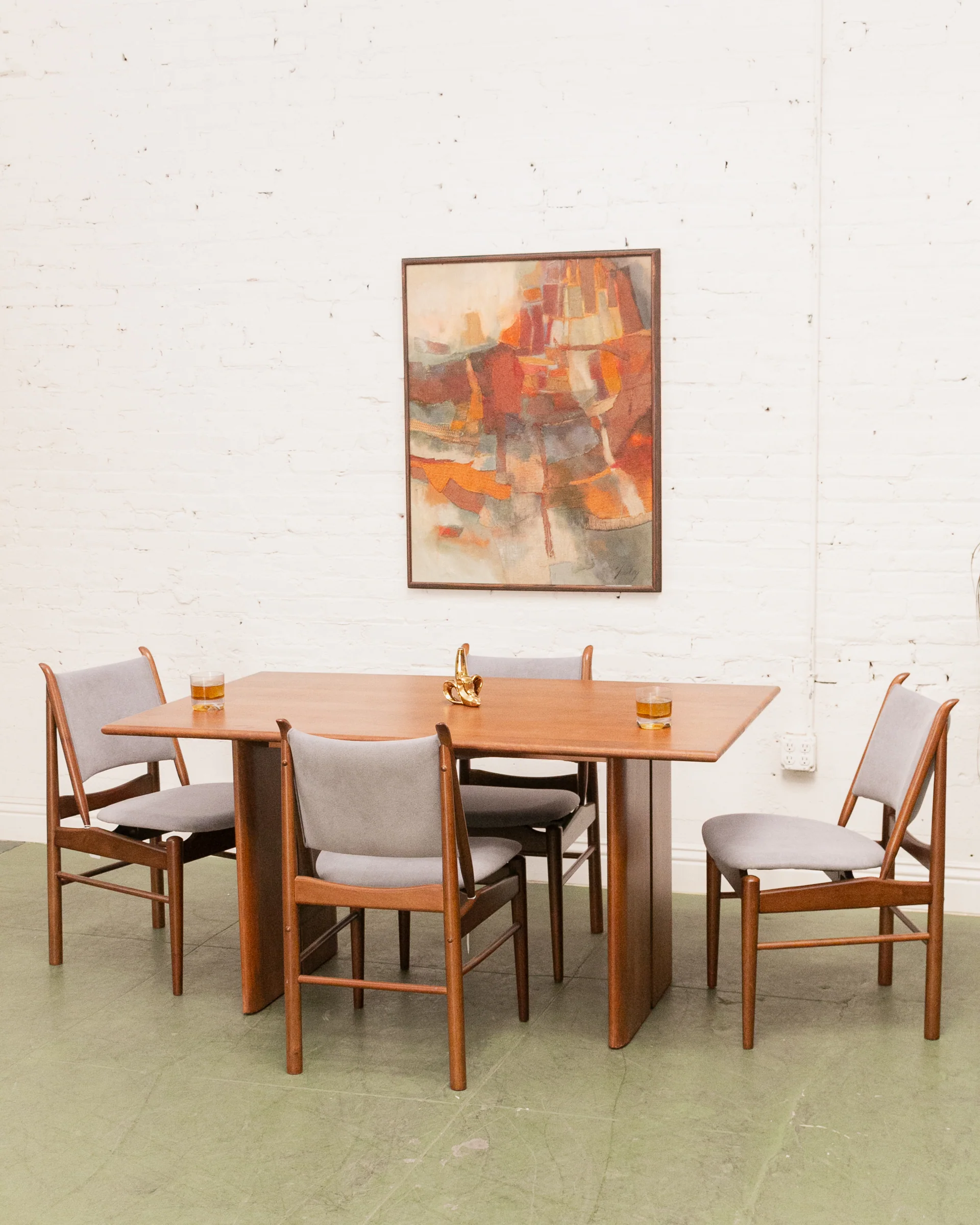 Sergio Dining Table - Image 2