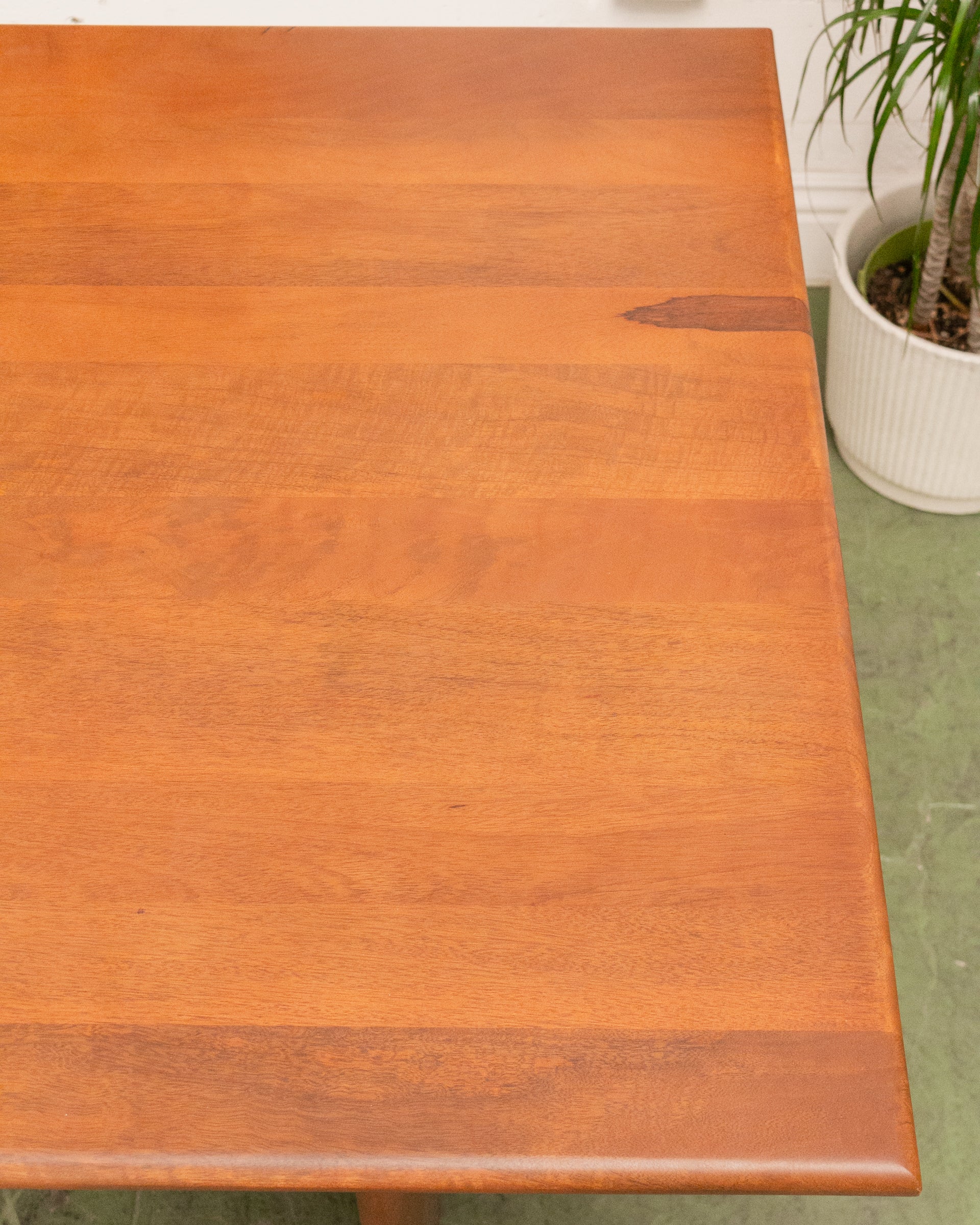 Sergio Dining Table - Image 9